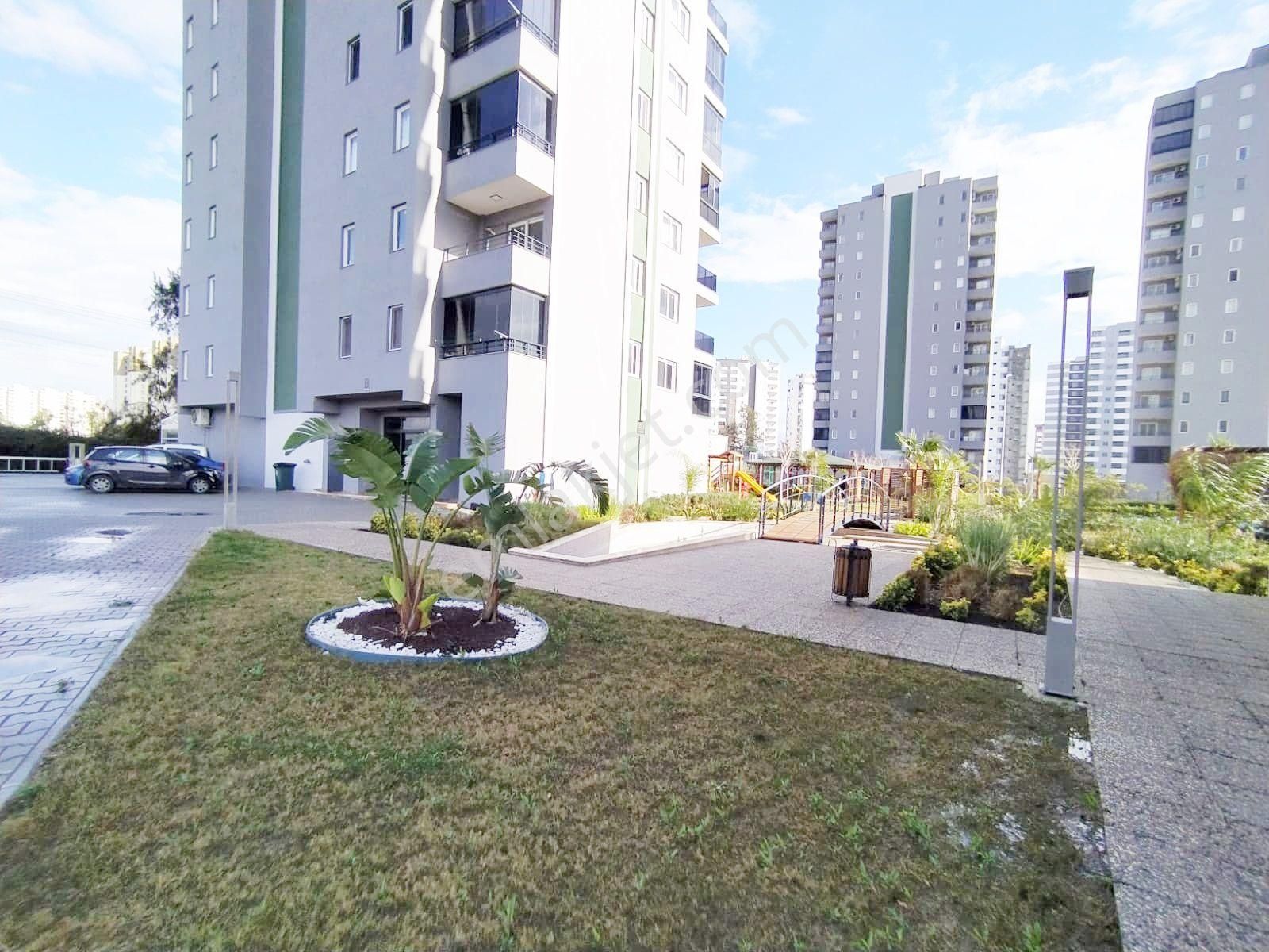 ░_*arcıty*_░den Çeşmeli'de 1+1 Ultra Lüks Site İçi+park+havuz - Görsel 14
