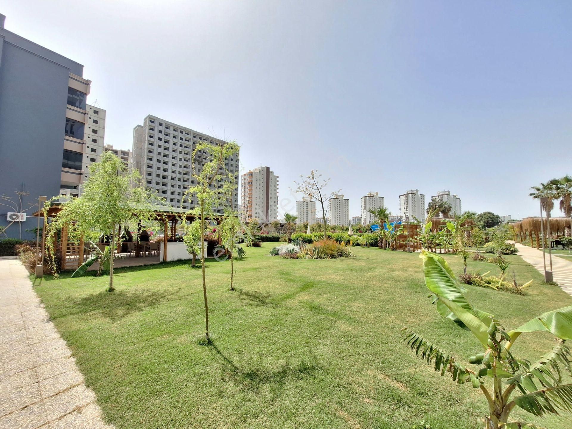 ░_*arcıty*_░den Çeşmeli'de 1+1 Ultra Lüks Site İçi+park+havuz - Görsel 17