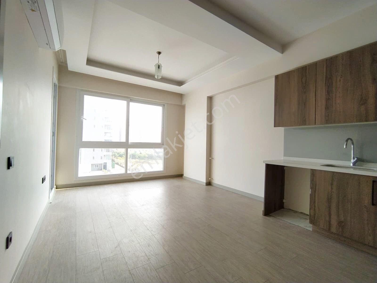 ░_*arcıty*_░den Çeşmeli'de 1+1 Ultra Lüks Site İçi+park+havuz - Görsel 5