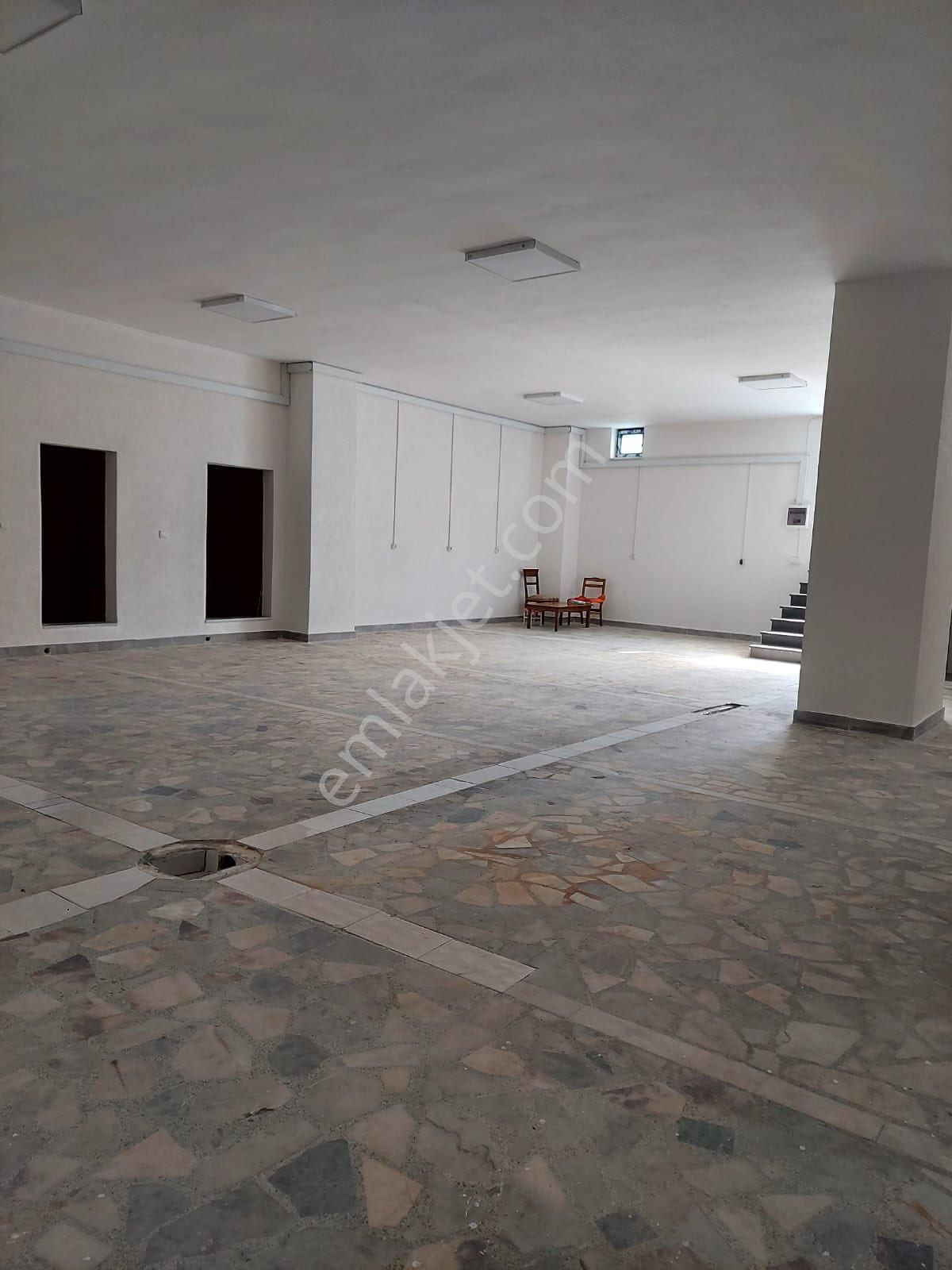 Tiyap Tan Esenyurt' Ta Zemine Basar 160 M2 İmalathane' Depo' Atölye