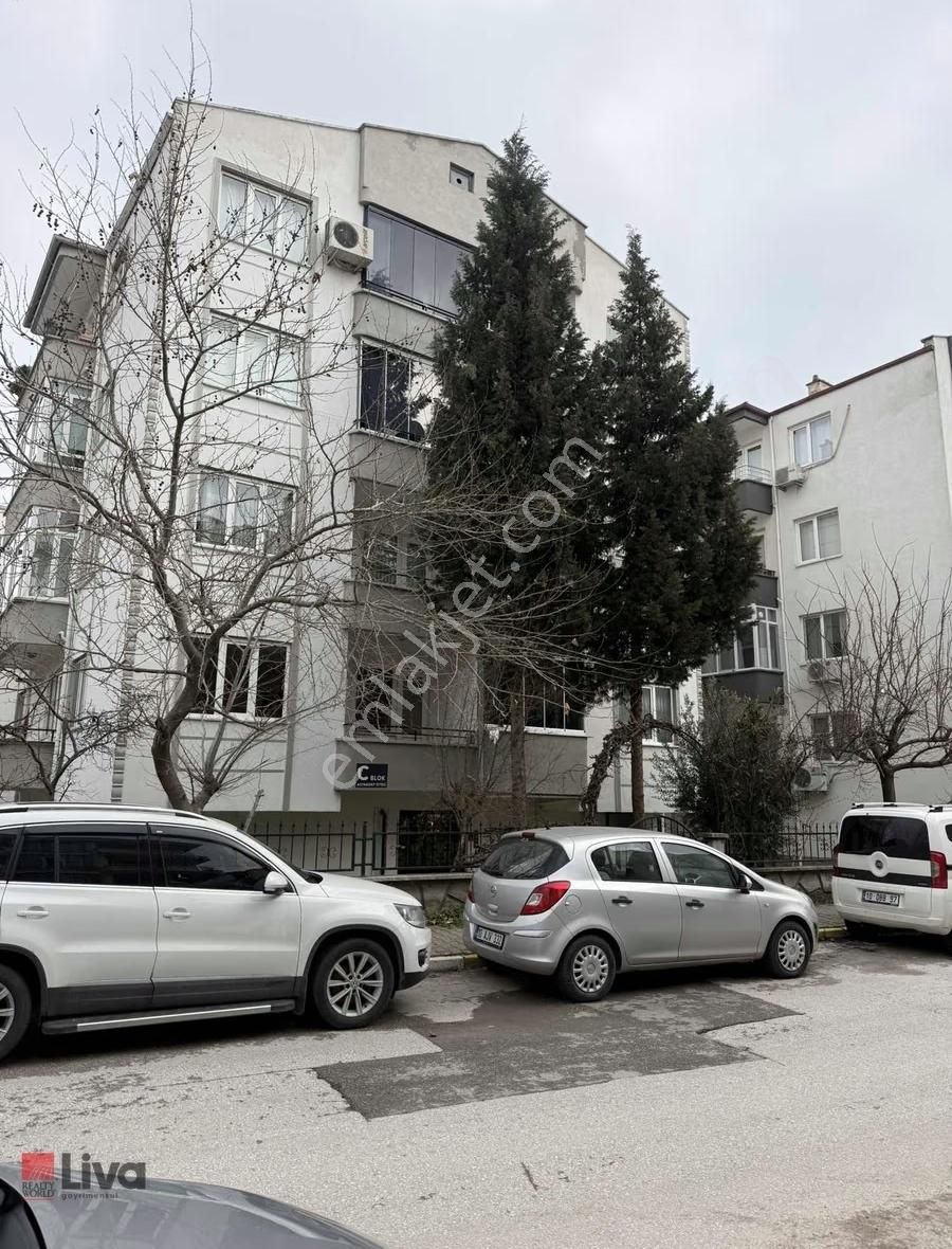 Liva'dan Bahçelievler'de Muhteşem Konumda Satılık 3+1 Daire - Görsel 9