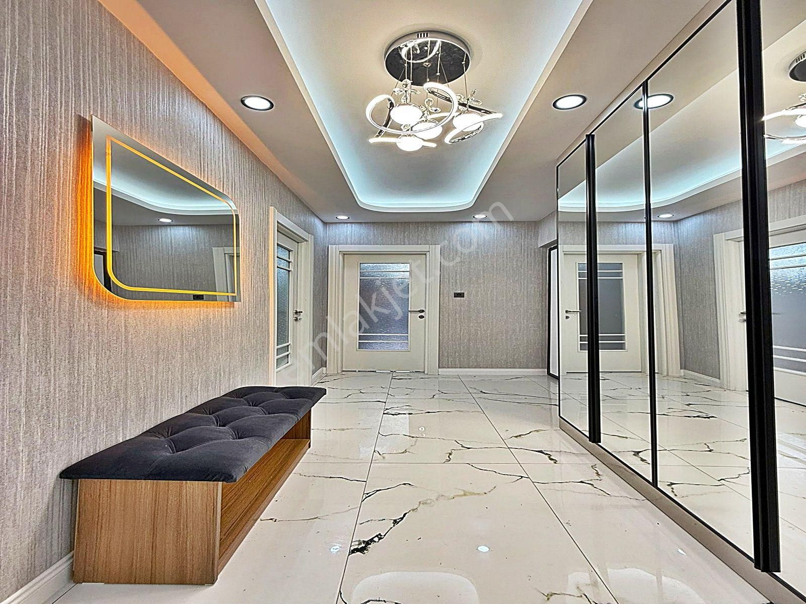 Beylikdüzü Barış Mahallesi'de Site İçinde 2+1 Ultra Lüks Daire !!! - Görsel 18