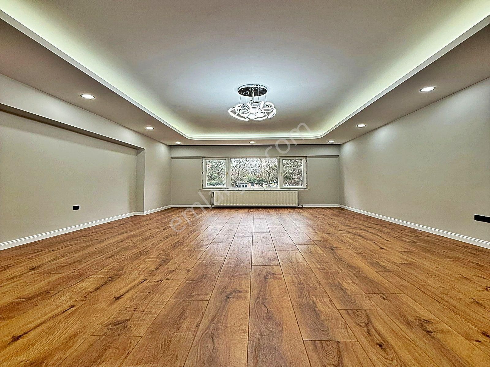 Beylikdüzü Barış Mahallesi'de Site İçinde 2+1 Ultra Lüks Daire !!! - Görsel 4