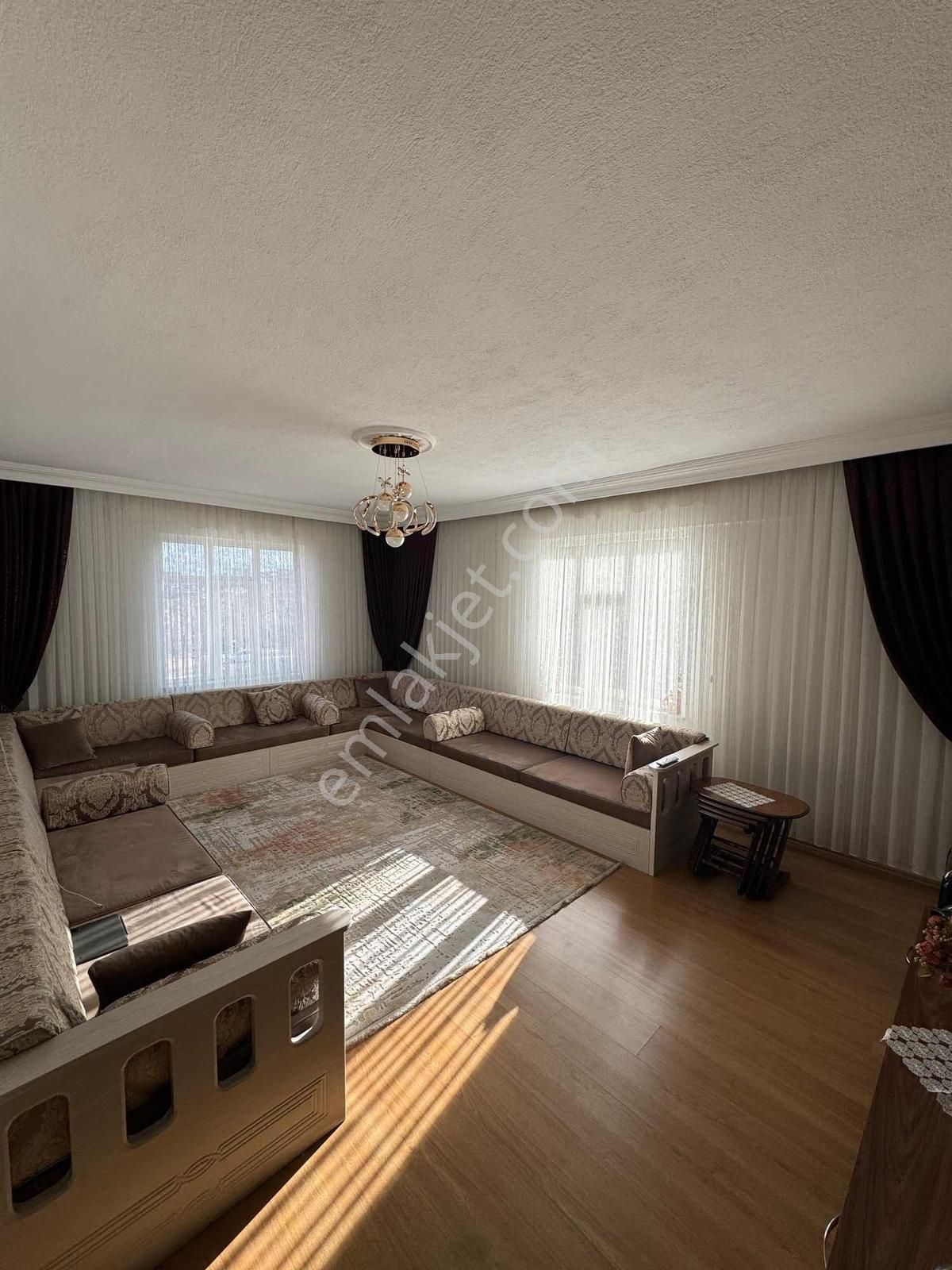 Konya Meram Uluırmak 2+1 Arakat Geniş Daire Asansörlü Bakımlı - Görsel 2