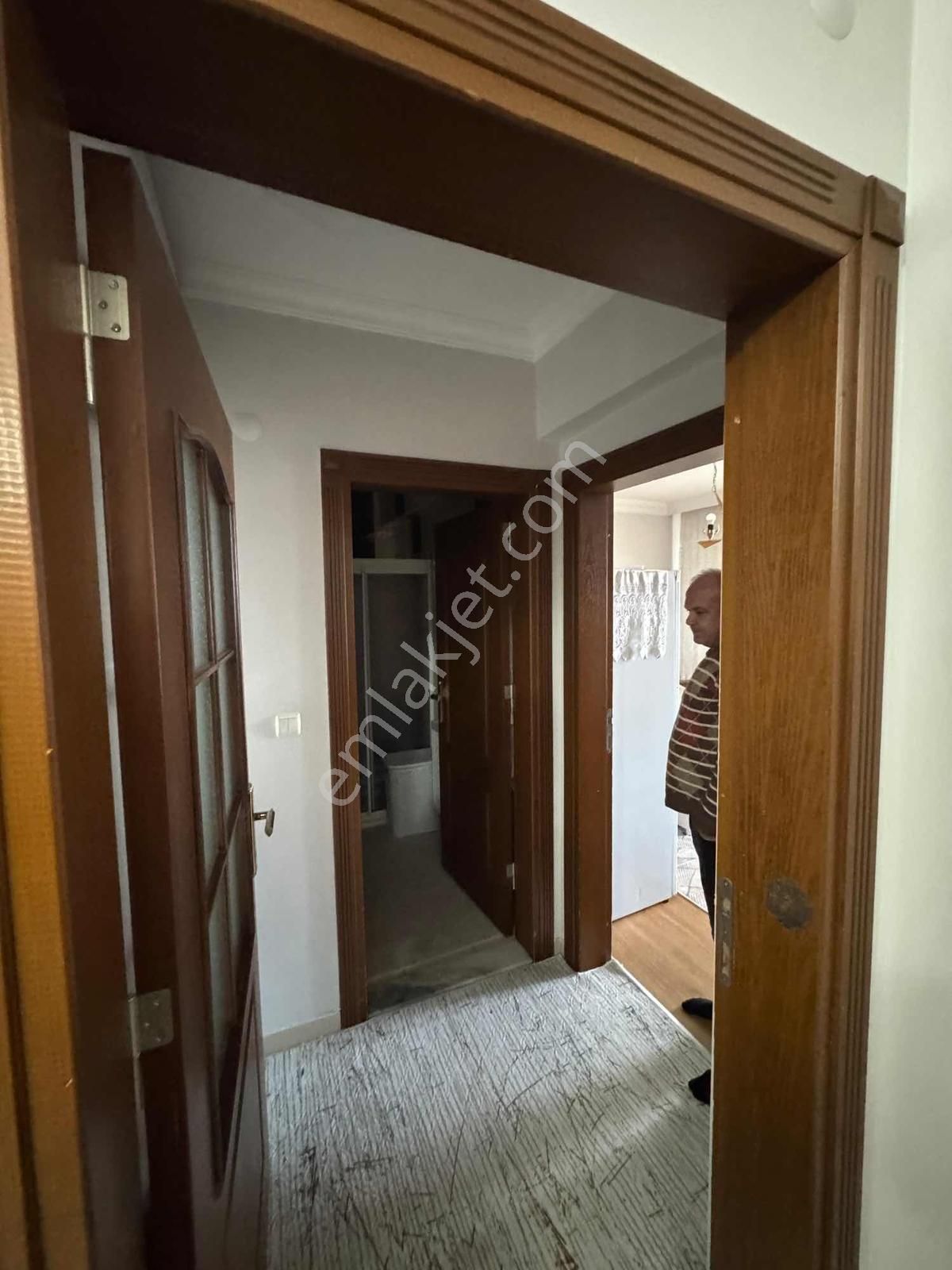 Konya Meram Uluırmak 2+1 Arakat Geniş Daire Asansörlü Bakımlı - Görsel 16