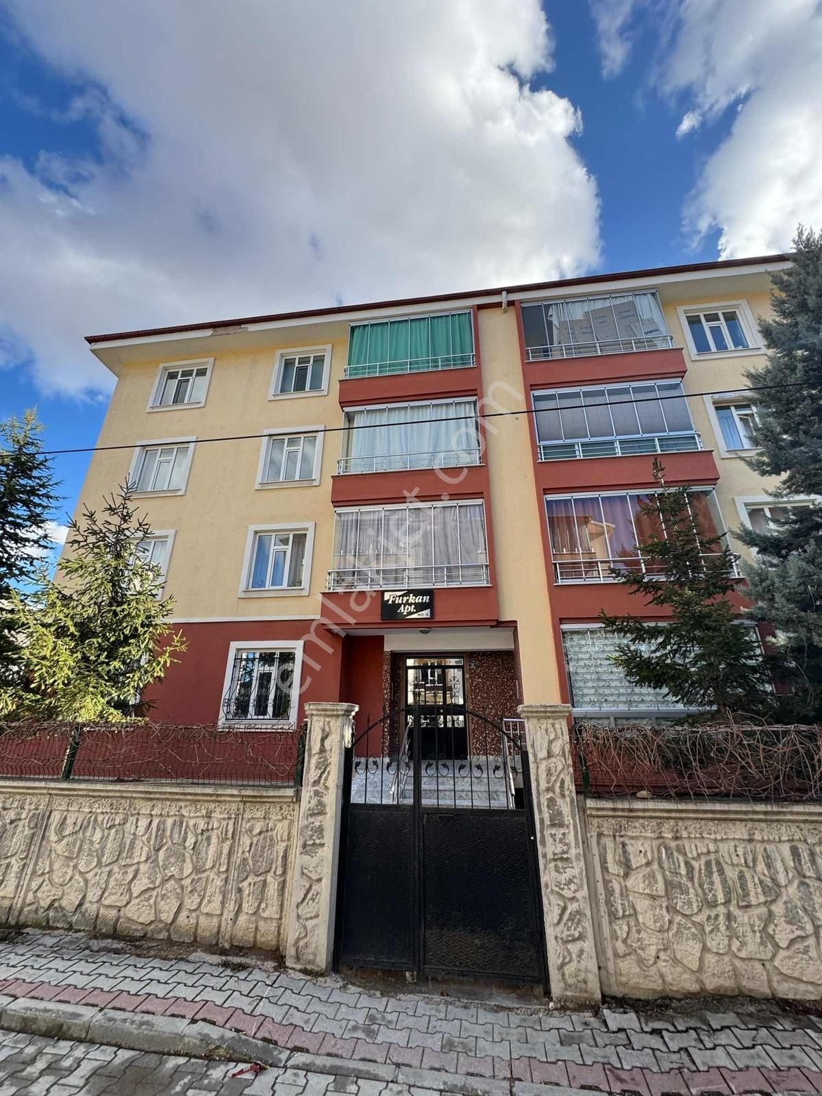 Konya Meram Uluırmak 2+1 Arakat Geniş Daire Asansörlü Bakımlı