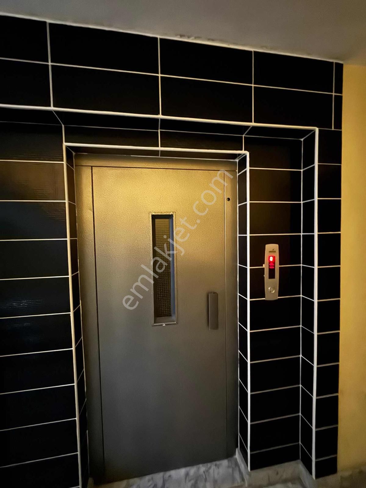 Konya Meram Uluırmak 2+1 Arakat Geniş Daire Asansörlü Bakımlı - Görsel 29