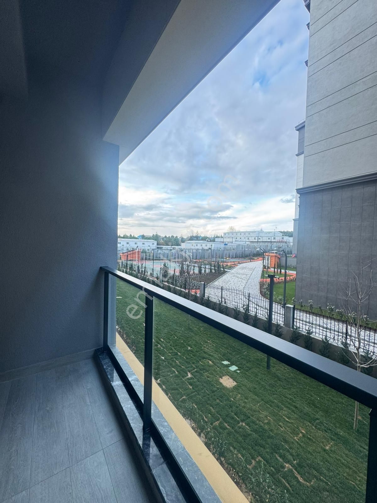 Fuzul Avrasya 2 Sitesinde Satılık Oturuma Hazır 1+1 Sıfır Daire - Görsel 12