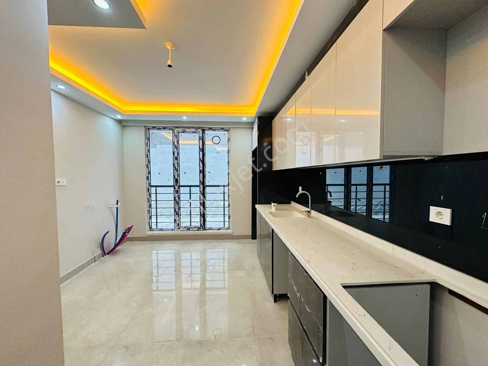 Karapürçek'te Full Yapılı 2+1 Satılık Sıfır Daire !! - Görsel 5