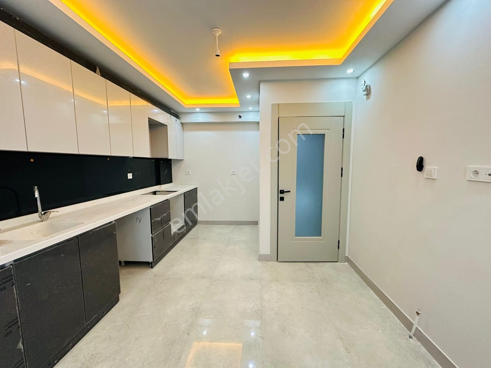 Karapürçek'te Full Yapılı 2+1 Satılık Sıfır Daire !! - Görsel 4