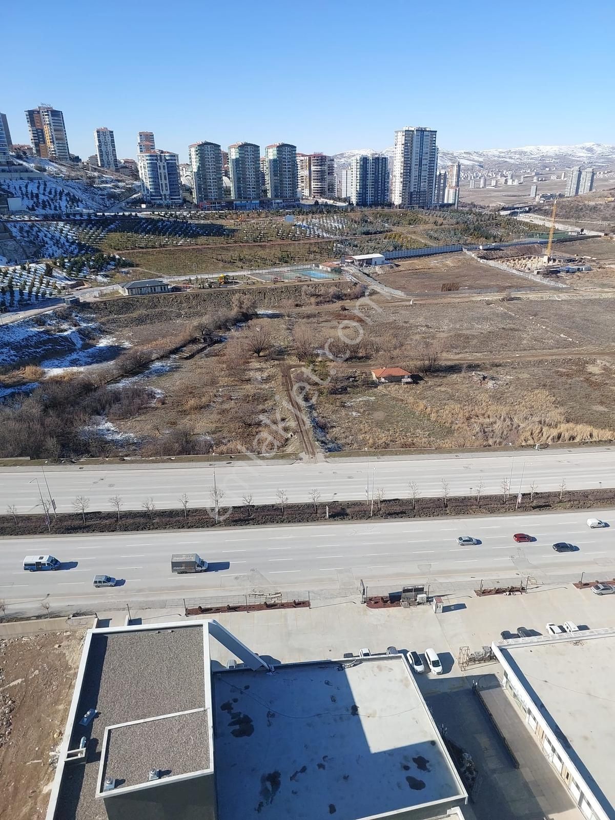 Y.bulvarı Üzerinde Yüksek Kat 1.sınıf Yapıda Eşsiz Lüx Rezidans - Görsel 35