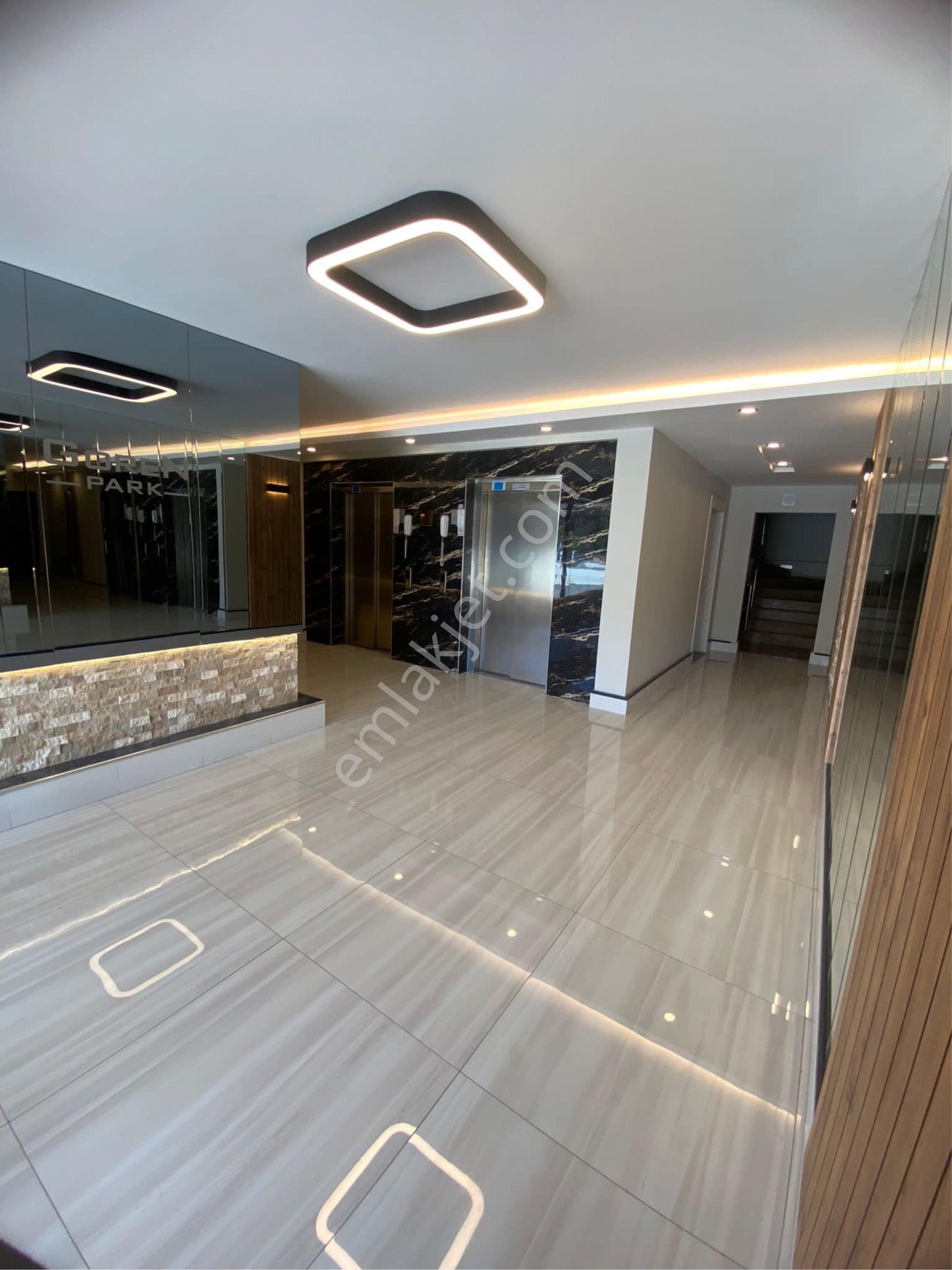 Alparslan Türkeş Bul.da Metroya 2dk Mesafede 2+1 Dogalgazlı Daire