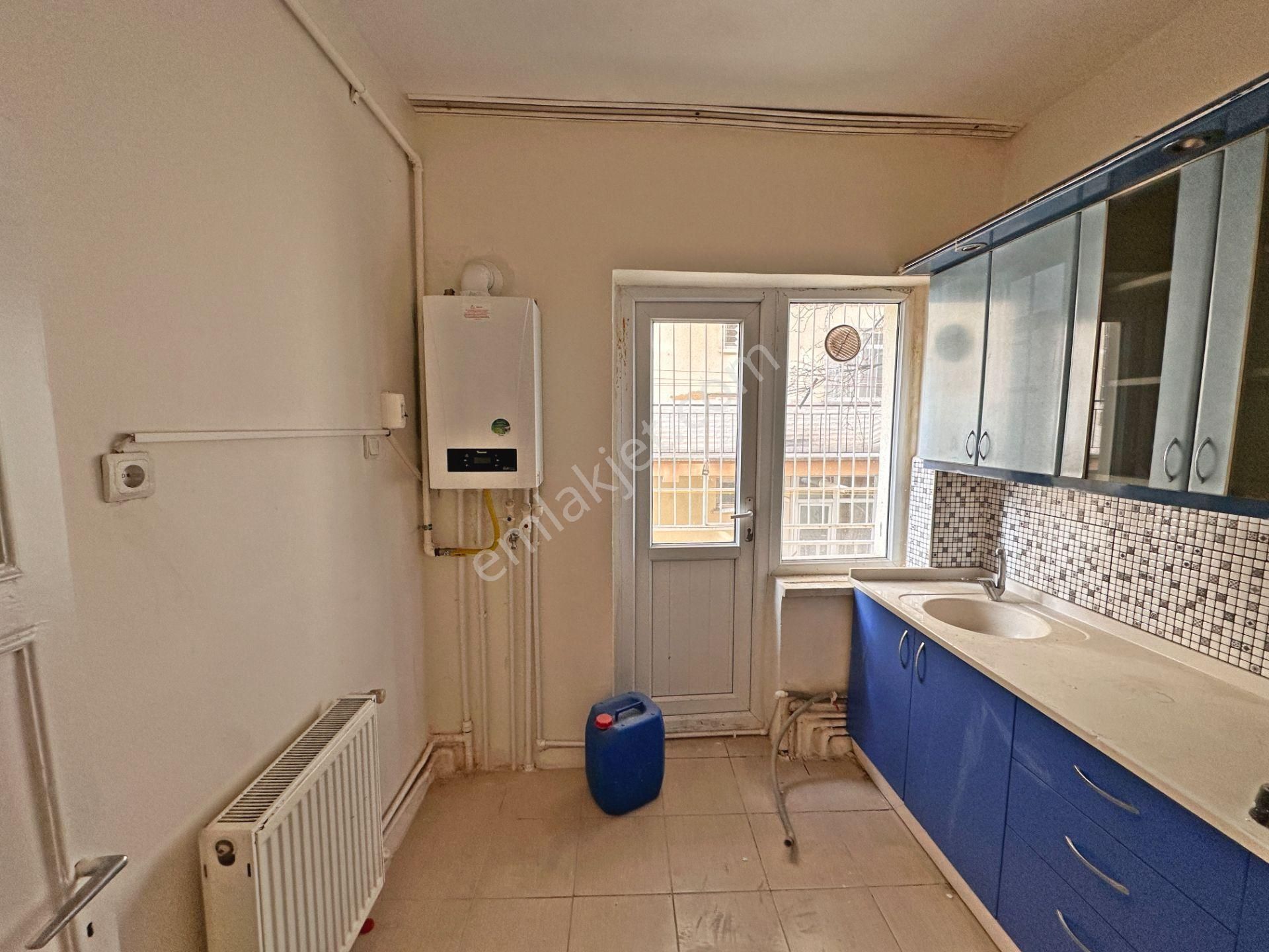 Saimekadın Mahallesinde Ön Cephede Balkonlu 2+1 Satılık Daire - Görsel 9