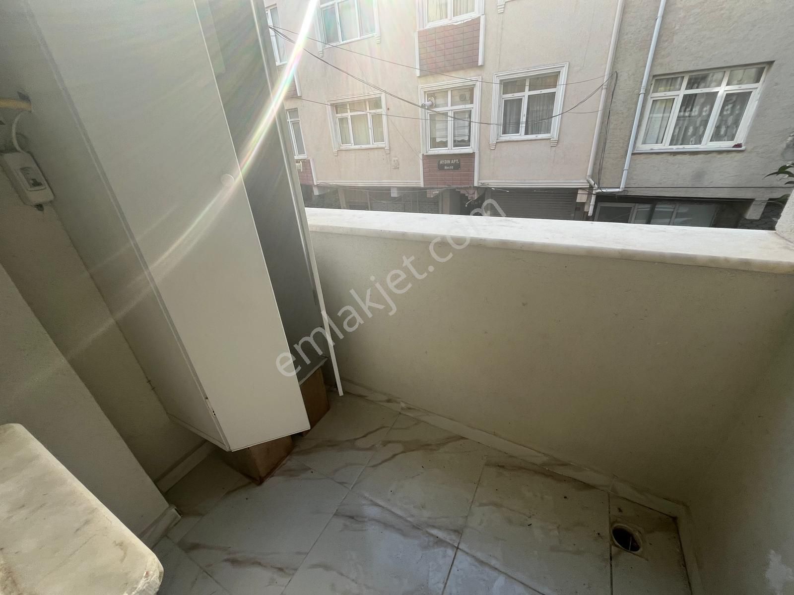 Serkan Gayrimenkulden Bahçelievler Hürriyette 5 Yıllık Bina Yenievli Çifte Aileye Kiralık - Görsel 3