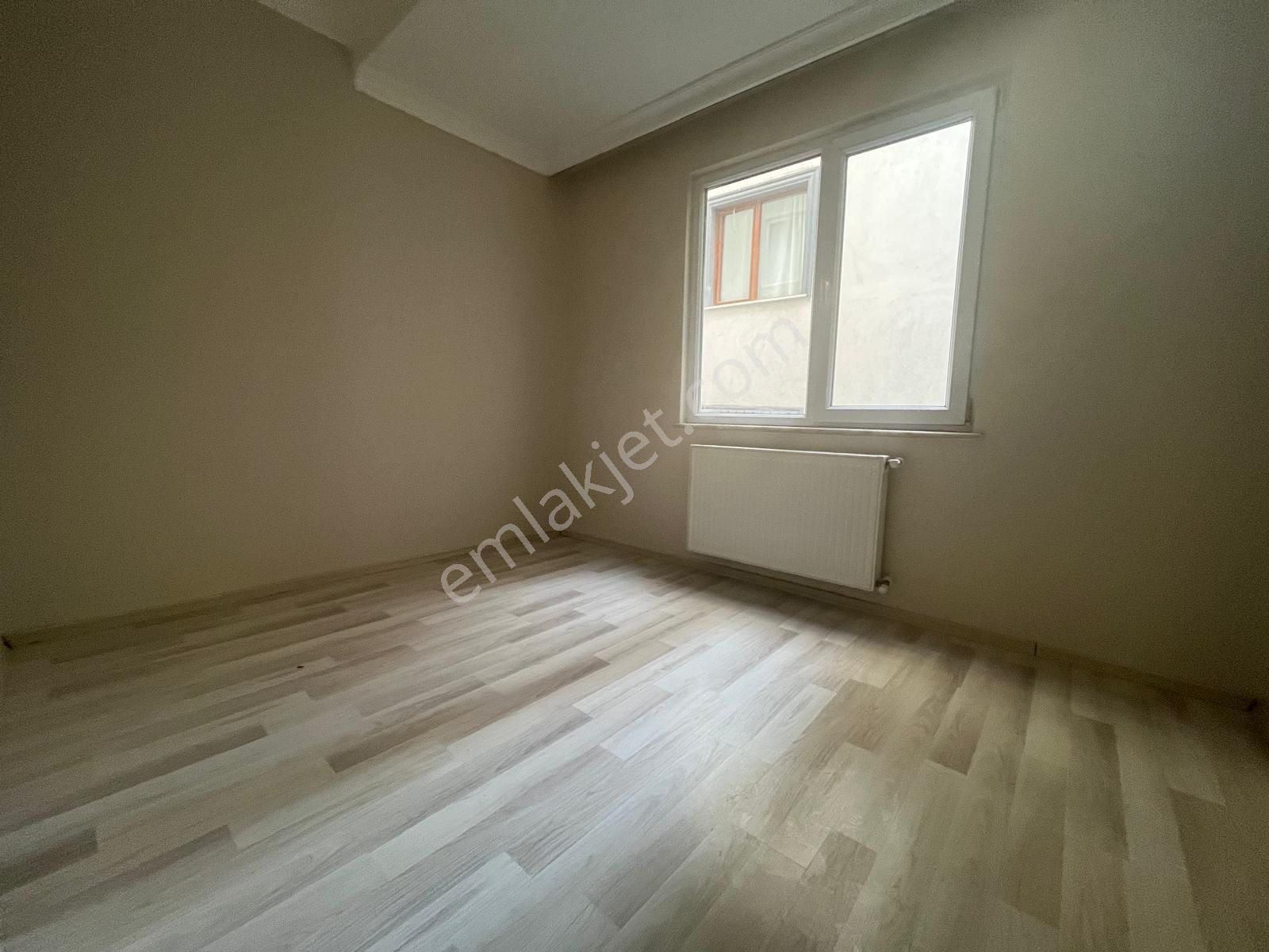 Serkan Gayrimenkulden Bahçelievler Hürriyette 5 Yıllık Bina Yenievli Çifte Aileye Kiralık - Görsel 11