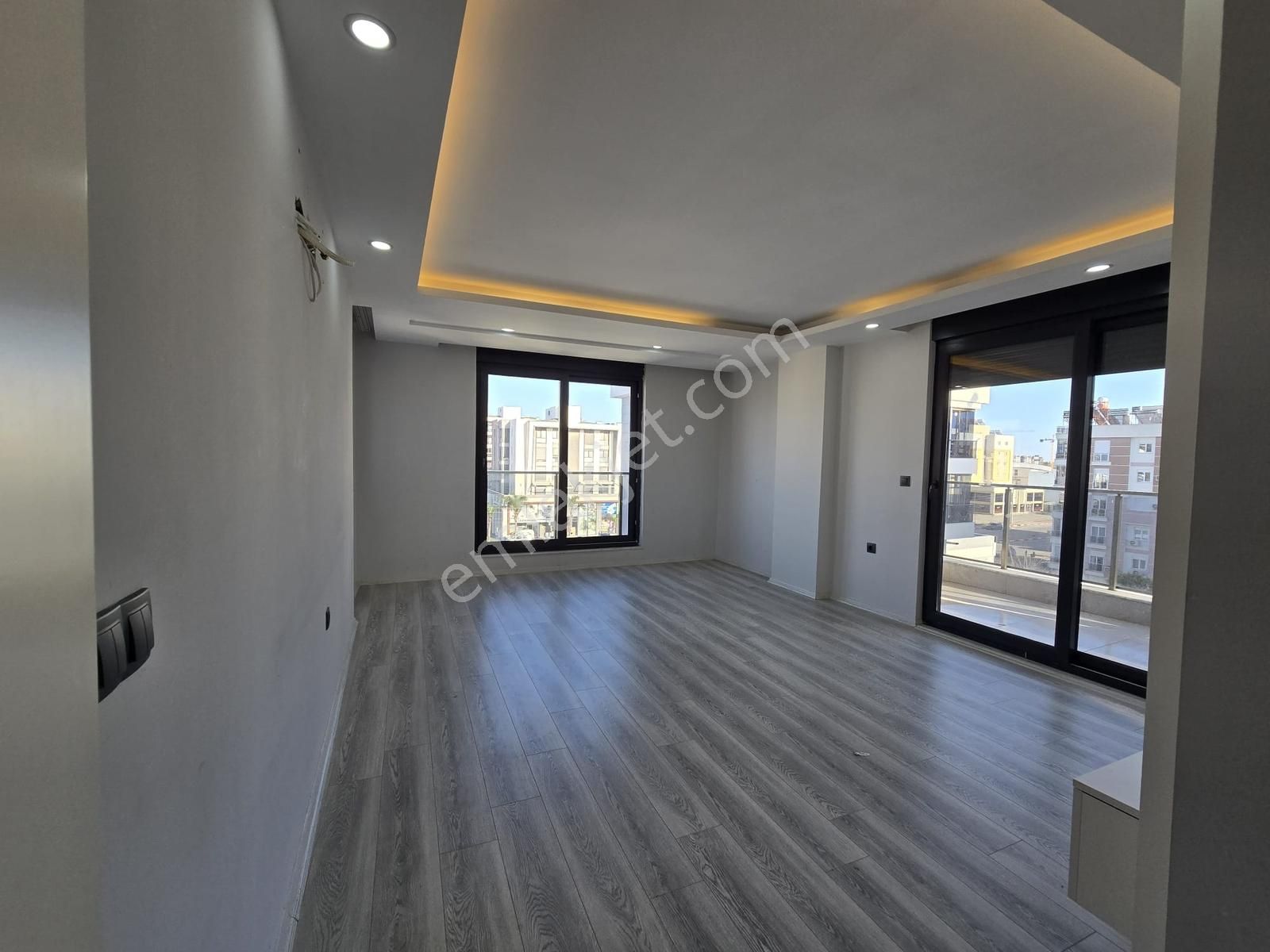 Havuzlu Lüks Sitede 2+1 Yerden Isıtmalı Ebeveyn Banyolu Kiralık - Görsel 4