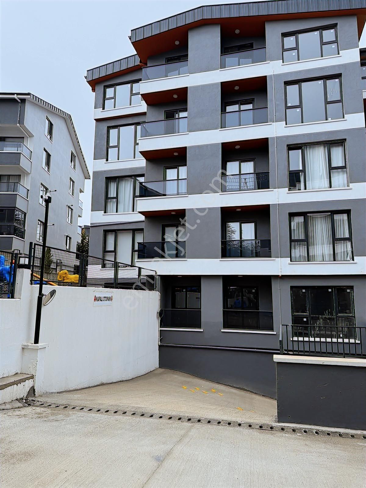 İncek Biglife Kiralık 1+1 Daire 7/24 Güvenlik / Spor Salonu - Görsel 8