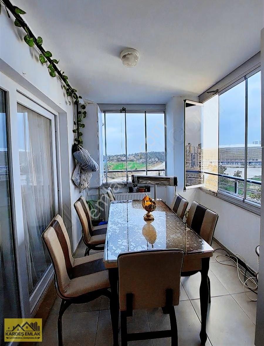 Kardeş Emlaktan Çarkıpare De İskanli Doğalgaz 3+1 Kapalı Mutfak