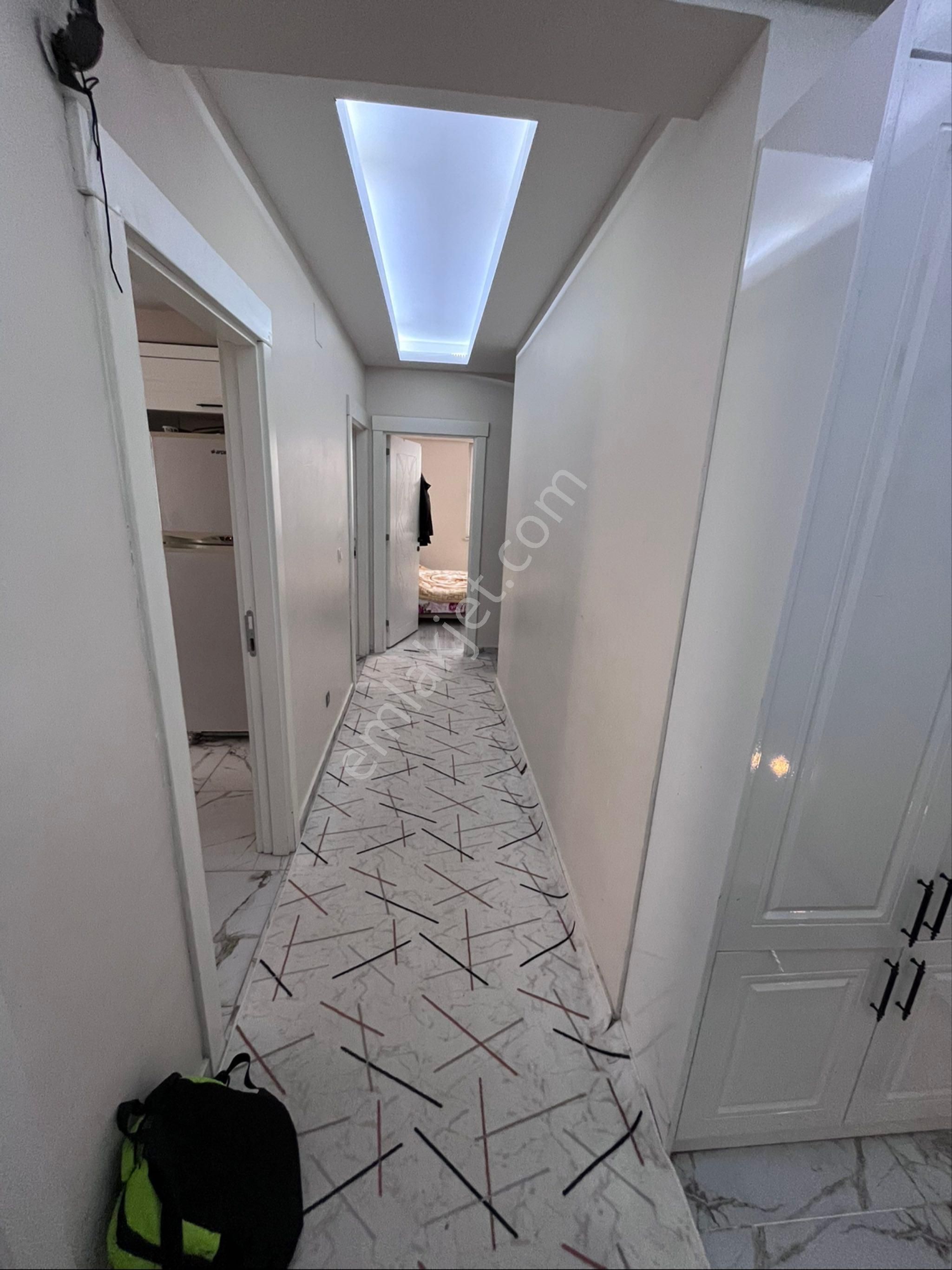 Oğuzeli Aksoy Emlaktan Acil Satılık 2+1 Fırsat Daire - Görsel 4