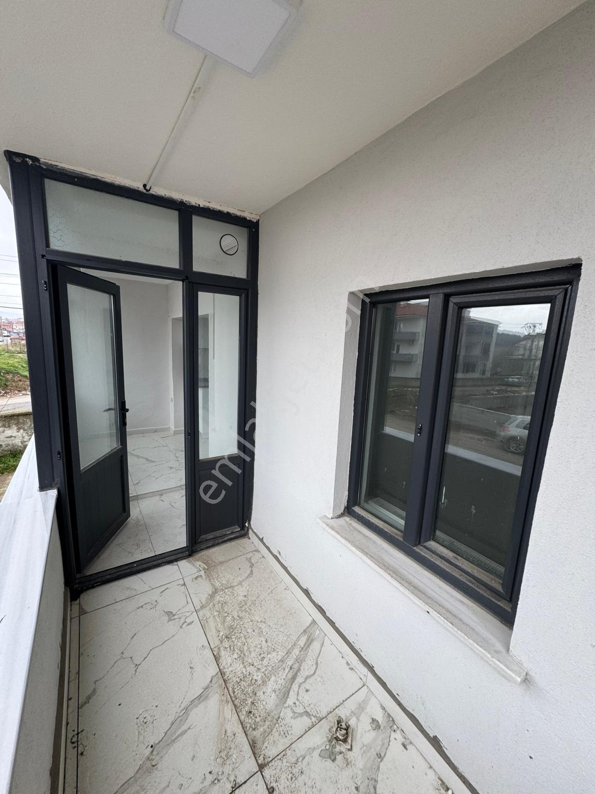 Ege Emlak'tan İspat Cami'de Kiralık 3+1 Sıfır Yapılı Daire - Görsel 6