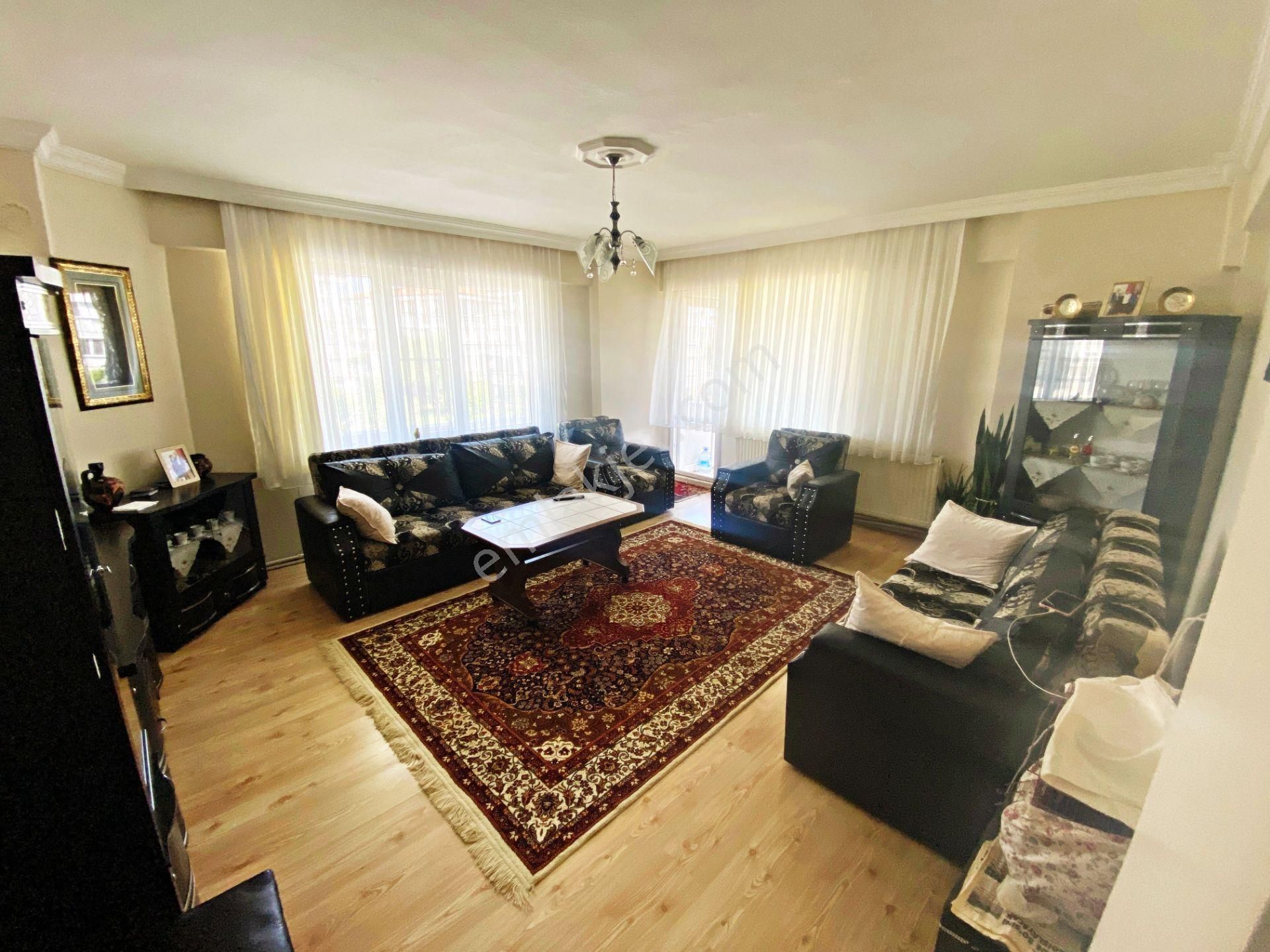 🛑🛑aktiften Akçay'da Satılık 3+1 Çift Balkonlu Ön Cephe Arakat 176m2 Harika Daire - Görsel 12