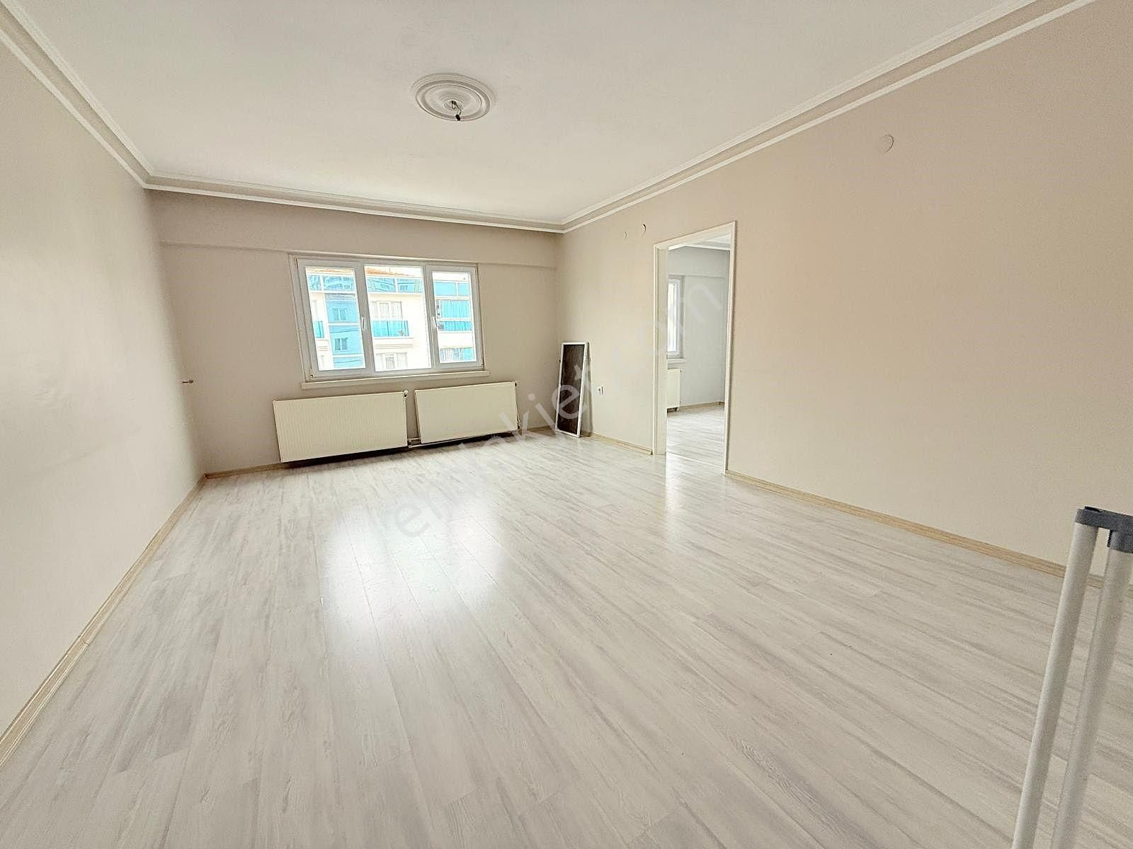 Yıldız'dan Site İçerisinde Çarşı İçinde Ara Kat E.banyolu 3+1 !! - Görsel 17