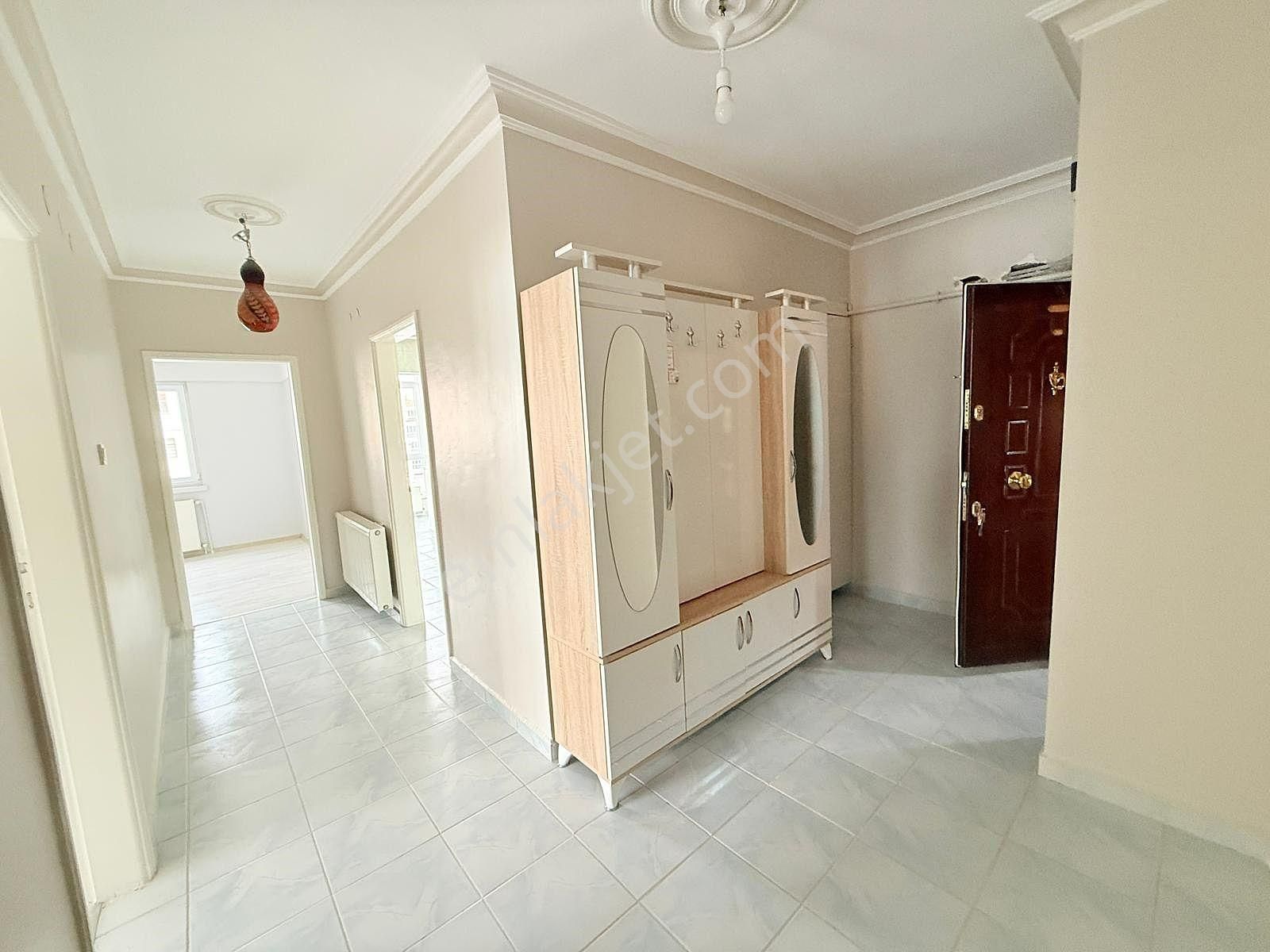 Yıldız'dan Site İçerisinde Çarşı İçinde Ara Kat E.banyolu 3+1 !! - Görsel 34