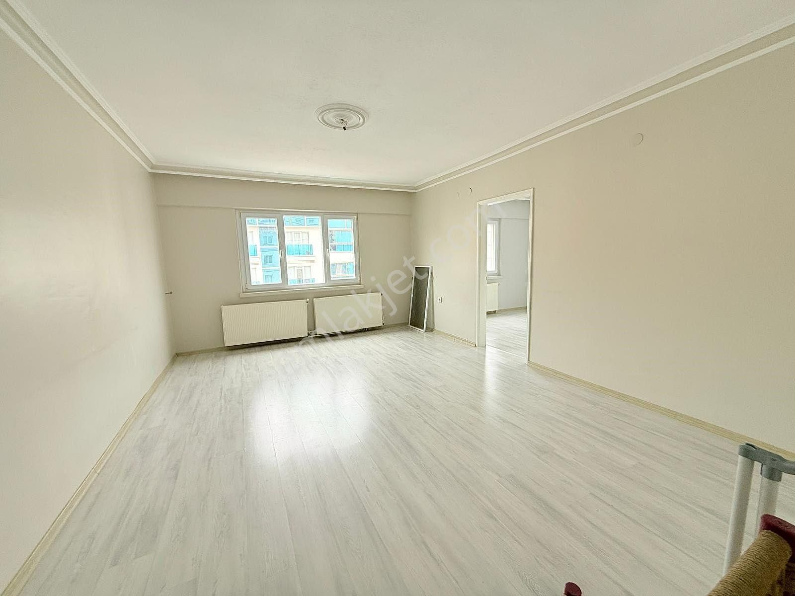 Yıldız'dan Site İçerisinde Çarşı İçinde Ara Kat E.banyolu 3+1 !! - Görsel 15
