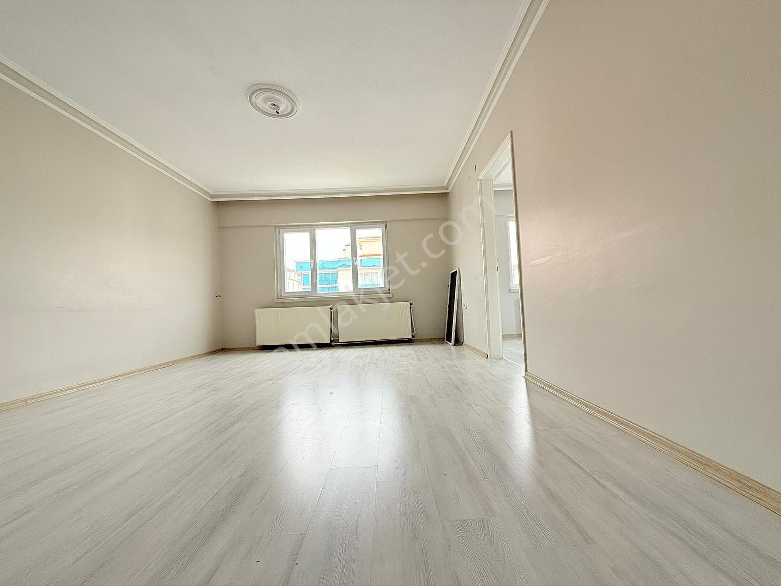 Yıldız'dan Site İçerisinde Çarşı İçinde Ara Kat E.banyolu 3+1 !! - Görsel 19