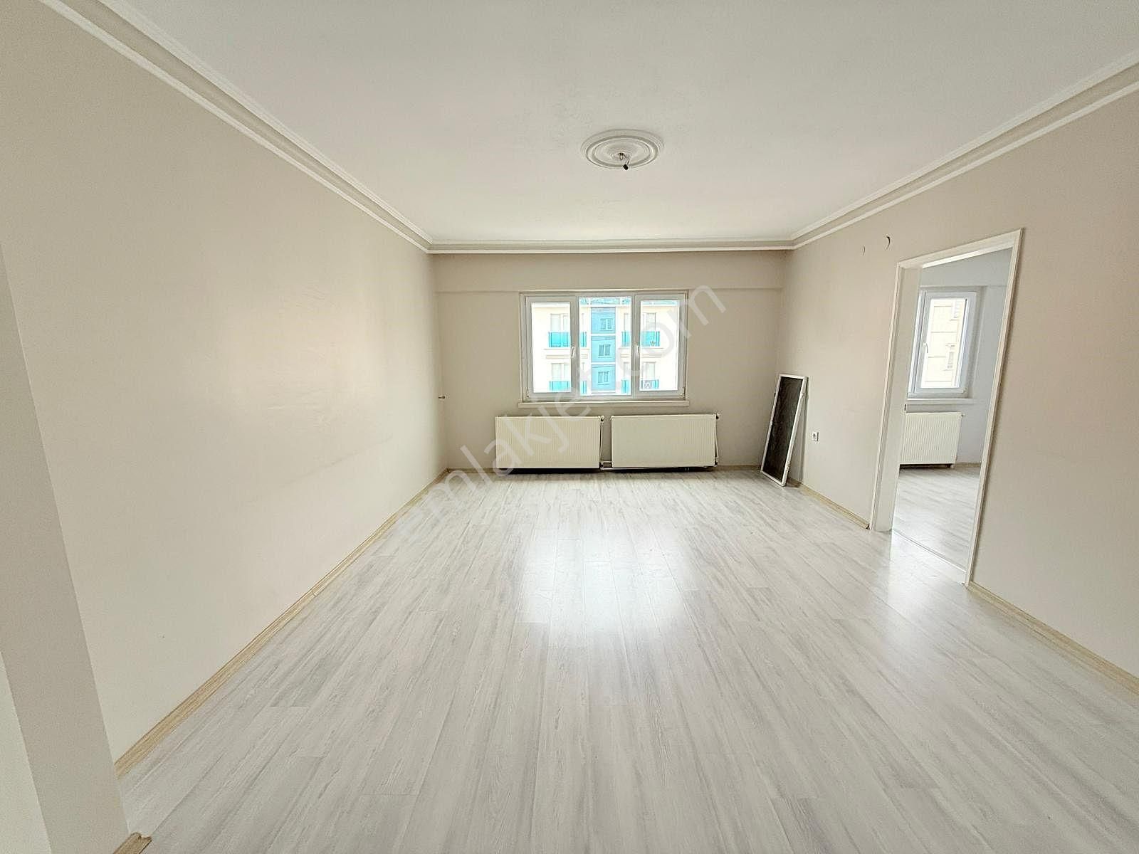 Yıldız'dan Site İçerisinde Çarşı İçinde Ara Kat E.banyolu 3+1 !! - Görsel 18