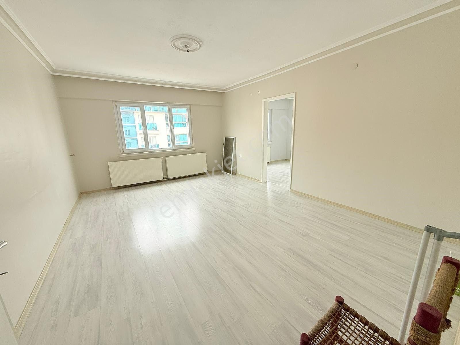 Yıldız'dan Site İçerisinde Çarşı İçinde Ara Kat E.banyolu 3+1 !! - Görsel 23