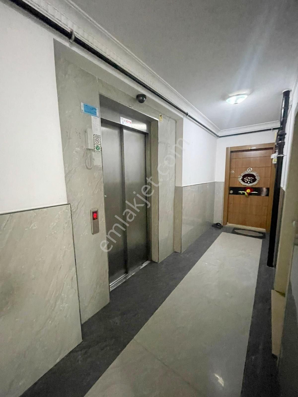Mertcan'dan Havuzlu Güvenlikli Sitede İskanlı Balkonlu 2+1 Daire - Görsel 19