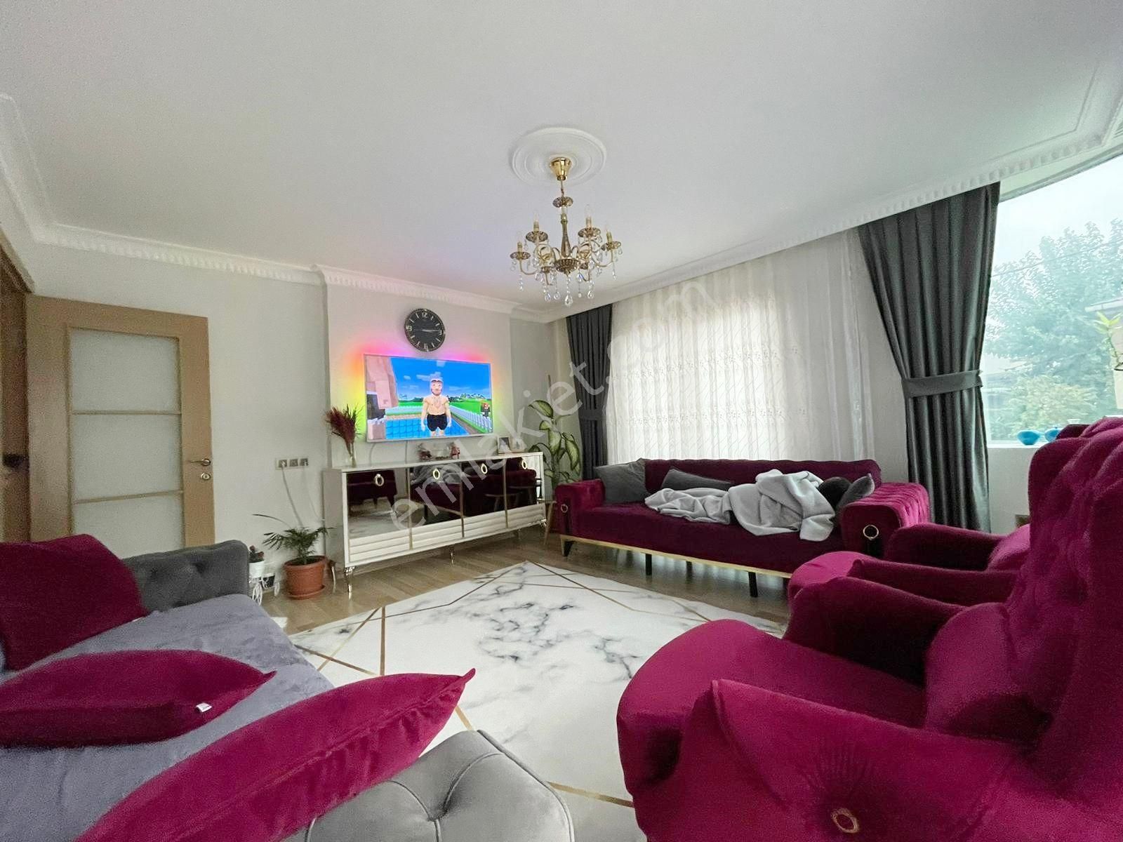 Mertcan'dan Havuzlu Güvenlikli Sitede İskanlı Balkonlu 2+1 Daire - Görsel 2