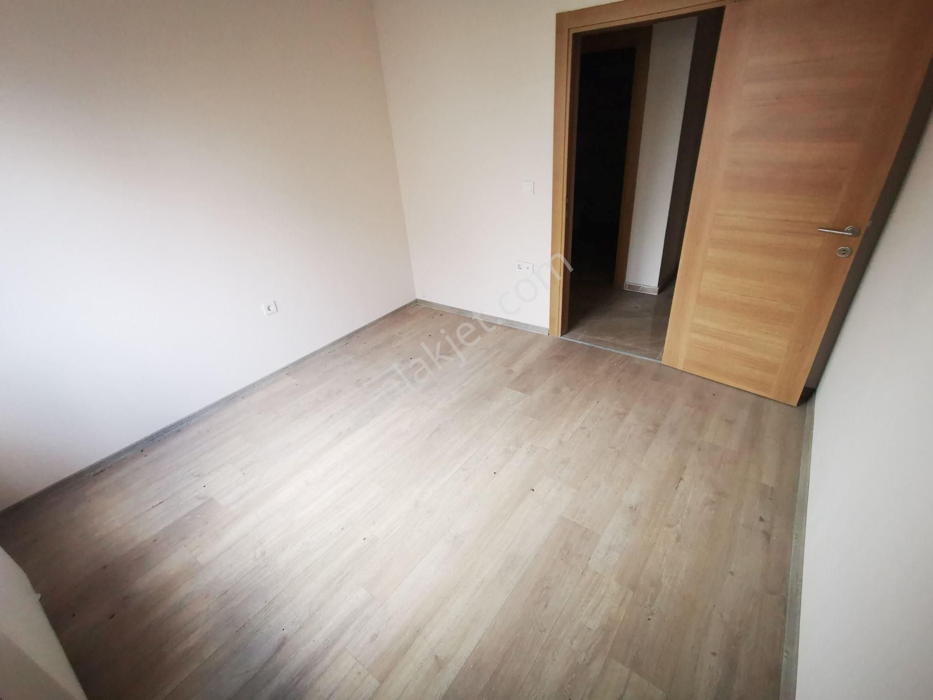 Adem Yavuz Da Açık Otoparklı Boş 2+1 Satılık Daire - Görsel 18