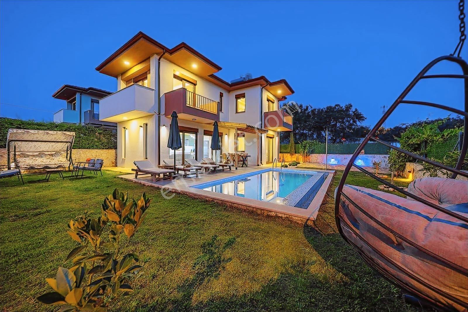 Antalya Kaşta Havuzlu Ve Otoparklı Eşyalı Müstakil Villa |tekce - Görsel 2