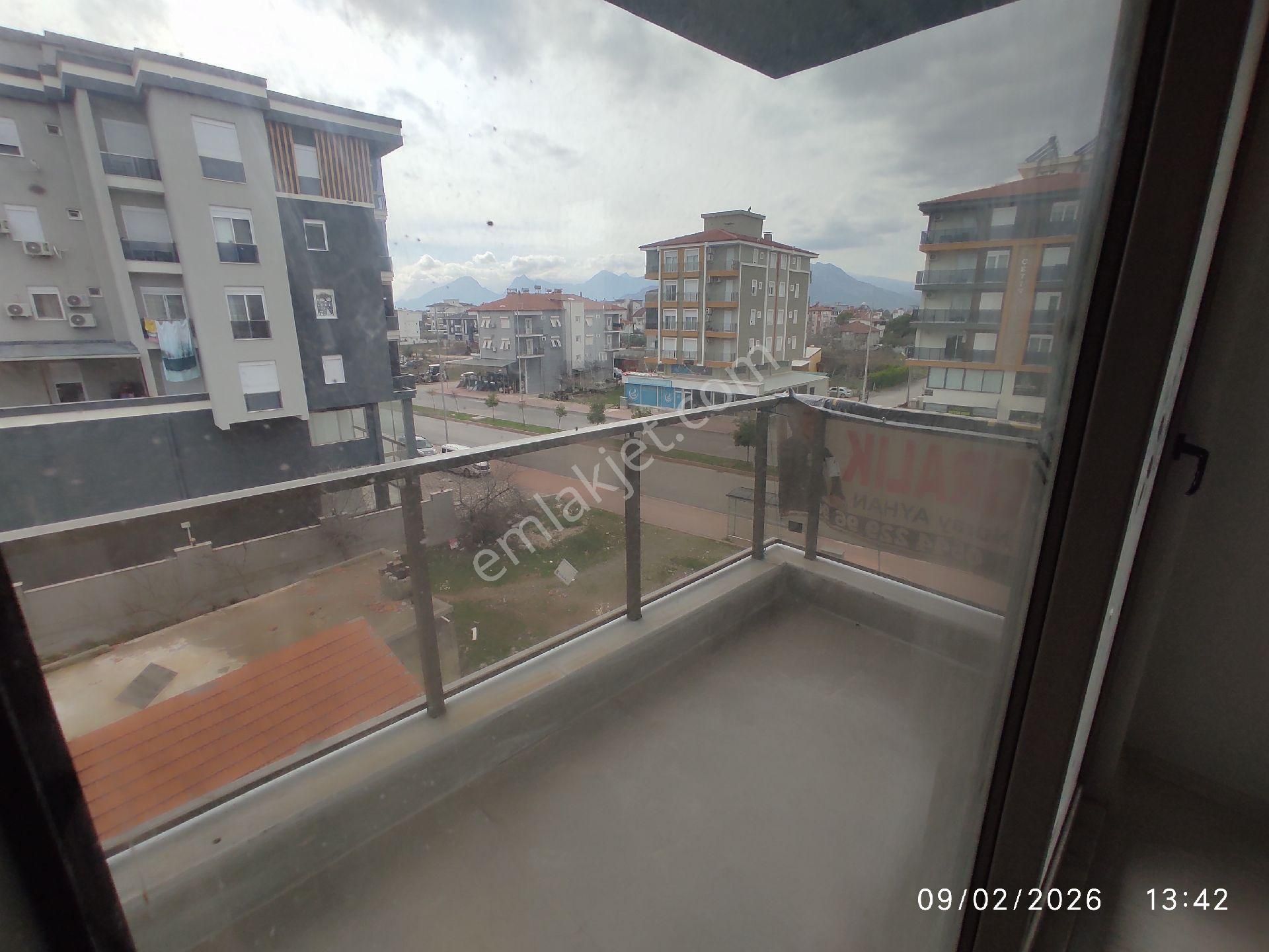 Nuray Ayhan'dan Yeniköy Mahallesinde 1+1kiralık Daıre - Görsel 12