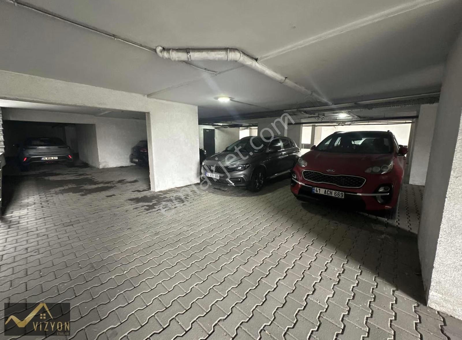 Site İçerisinde 3+1 Ara Kat 130 M2 Asansörlü Kapalı Otoparklı - Görsel 19