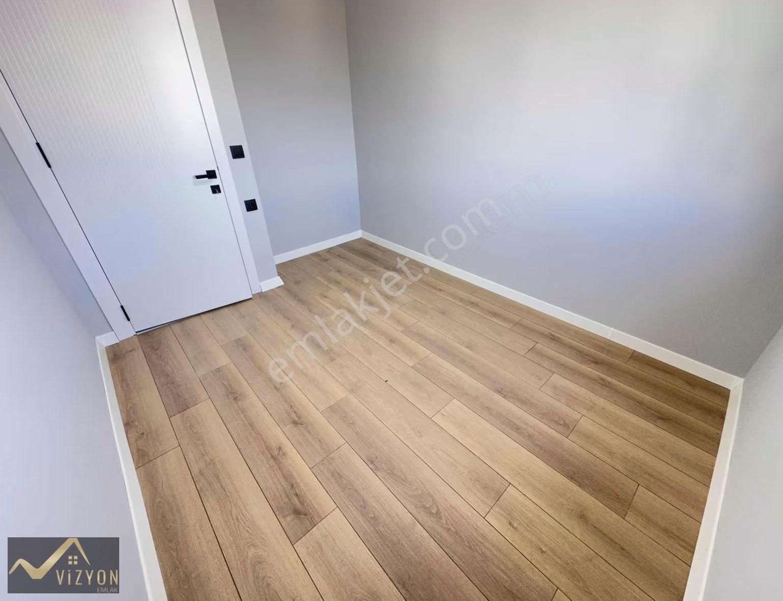 Çift Giriş-ebeveyn Banyolu-asansörlü-barbekülü-4+1 Çatı Dubleks - Görsel 8