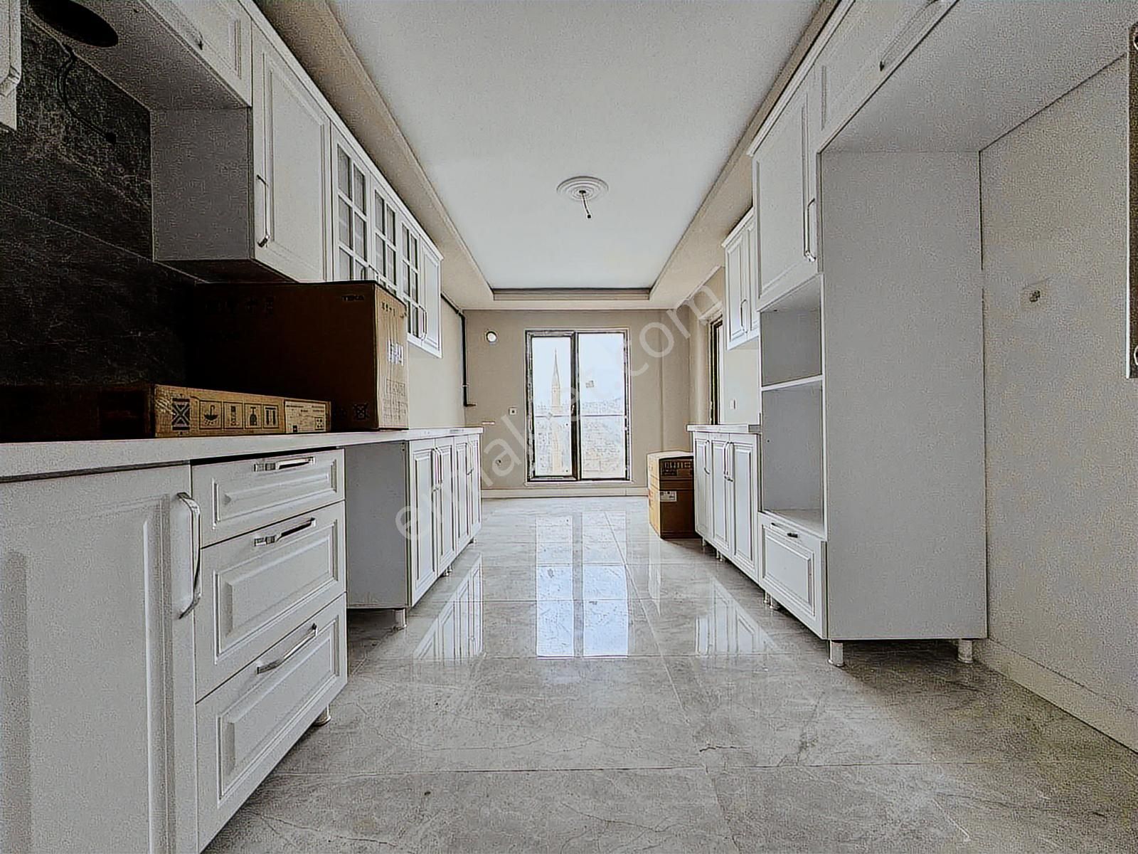 Şentürk Gayrimenkul'den**önder Merkez'de**10.kat**3+1 - Görsel 2