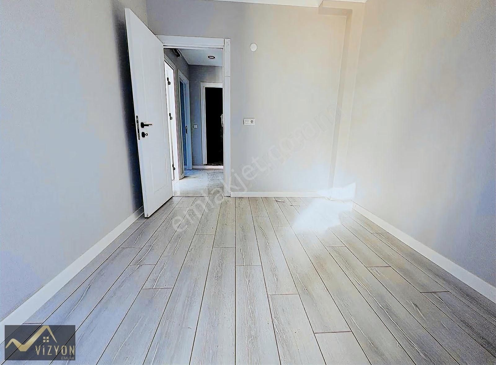 Tamamına Krediye Uygun Emek Mahallesi Sıfır 90 M2 Lüx Ara Kat - Görsel 4