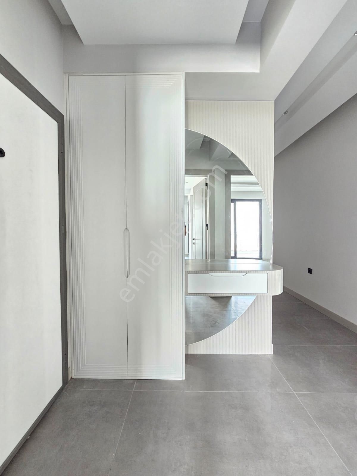 Denizli Şemikler De 3+1 160 M2 Ebeveyn Banyolu Cadde Üzerinde Lüks İşçilikte Satılık Daireler - Görsel 4