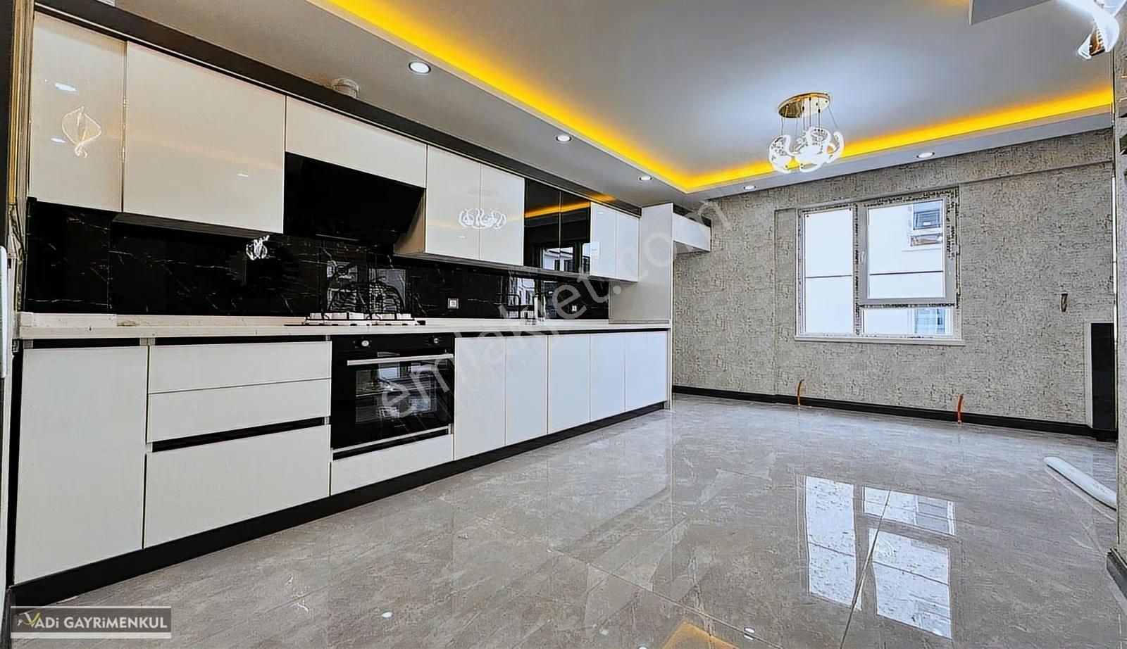 Vadi'den Karakaya'da Sıfır-lüks Detaylara Sahip-e.banyolu-3+1 !