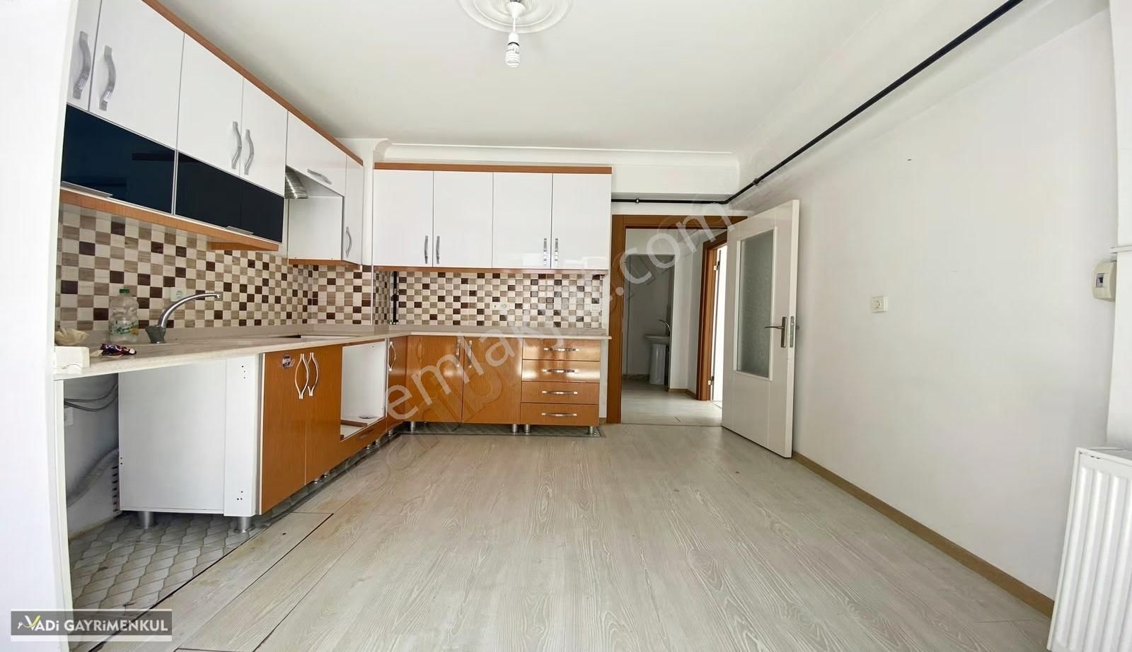 Vadi'den Karakaya'da Aileye Uygun-kullanışlı 3+1 Kiralık ! - Görsel 2