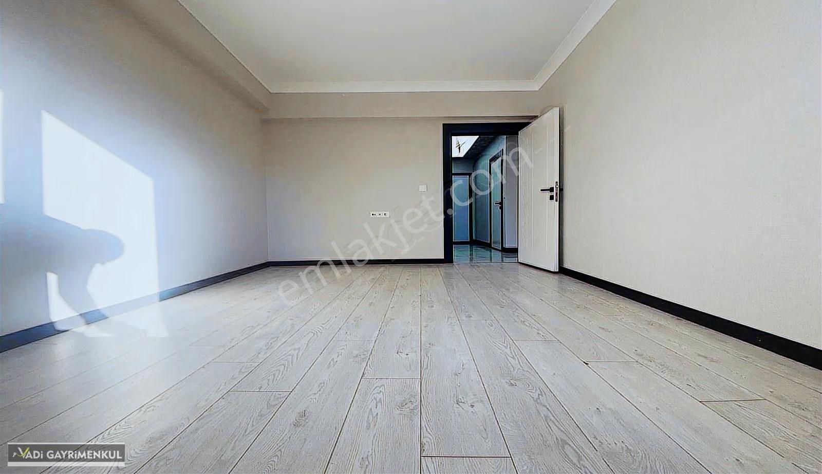 Vadi'den Site Konseptinde Lüks Yapılı Geniş Balkon Şık 4+1 ! - Görsel 15