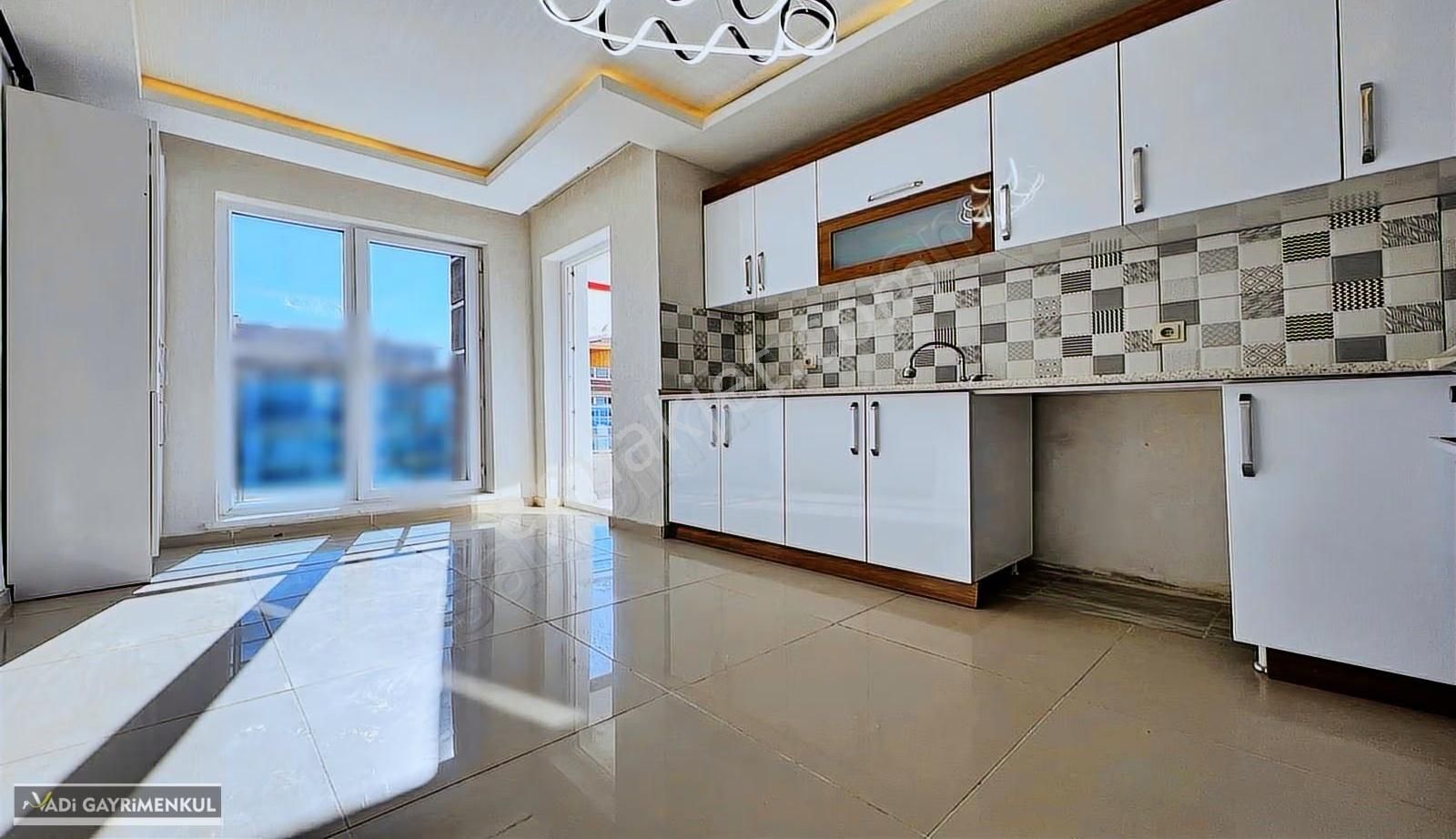 Vadi'den Karakayada- Katta- İskanlı- Masrafsız -yeni Bina- 3+1 !