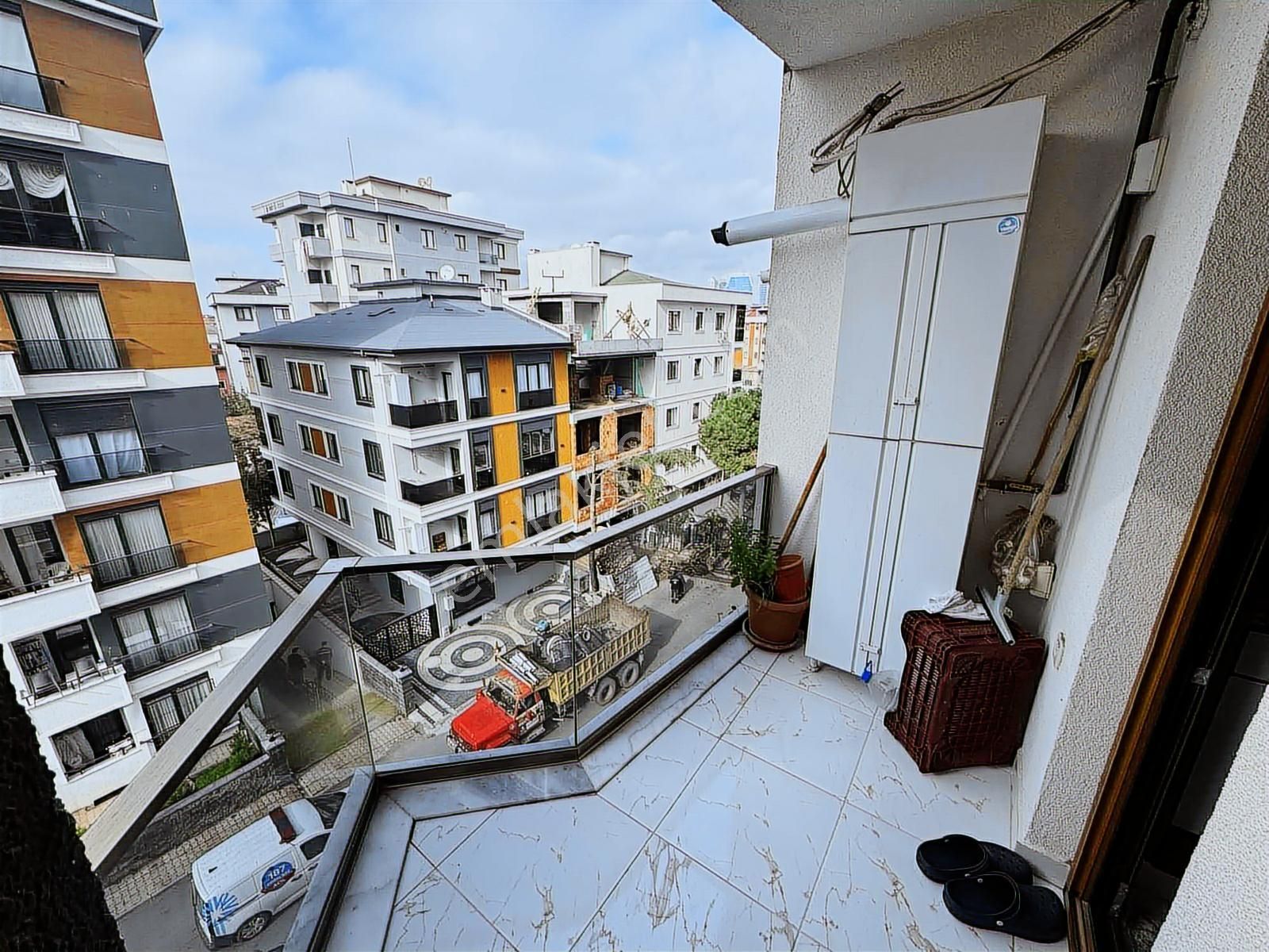 Karlıktepe'de Merkezi Konumda Kapalı-açık Otopraklı 2+1 Daire - Görsel 3