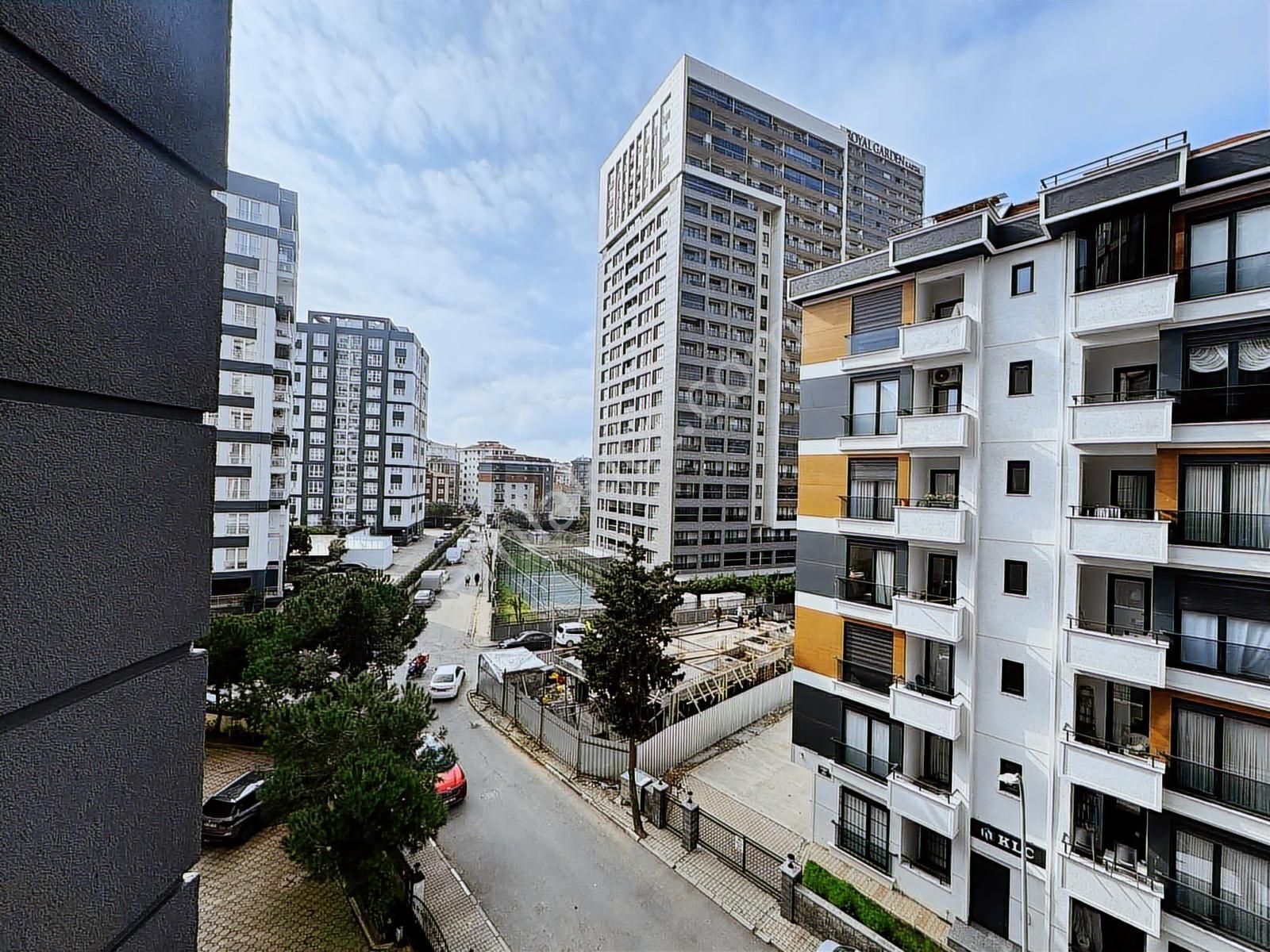 Karlıktepe'de Merkezi Konumda Kapalı-açık Otopraklı 2+1 Daire - Görsel 13