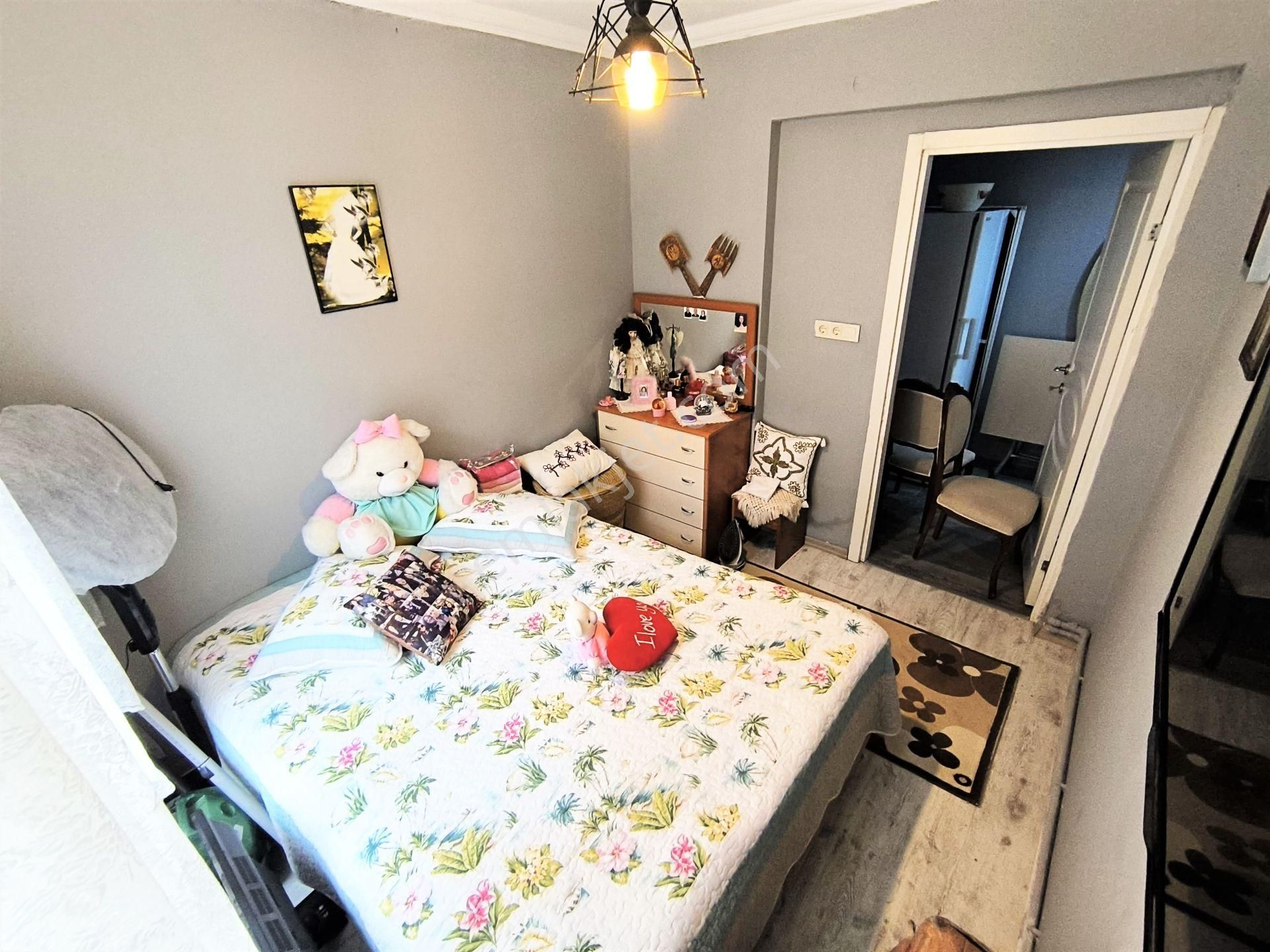 Öğretmenler'de Aygülden Denize 100 Mt Mustakil Tadında Bahçe Kullanımlı Doğalgazlı 2+1 Satılık Daire - Görsel 24