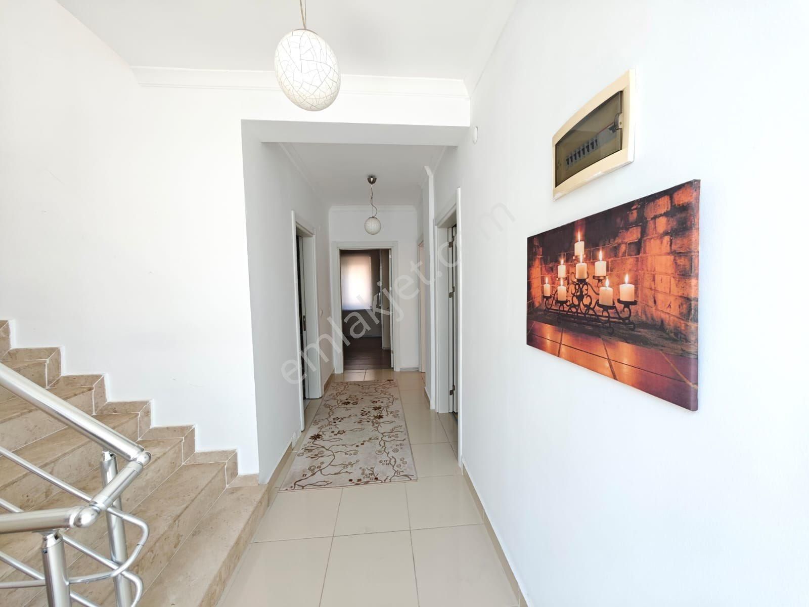 Belek’te Havuzlu Site İçerisinde Lüks Tripleks Villa - Görsel 23