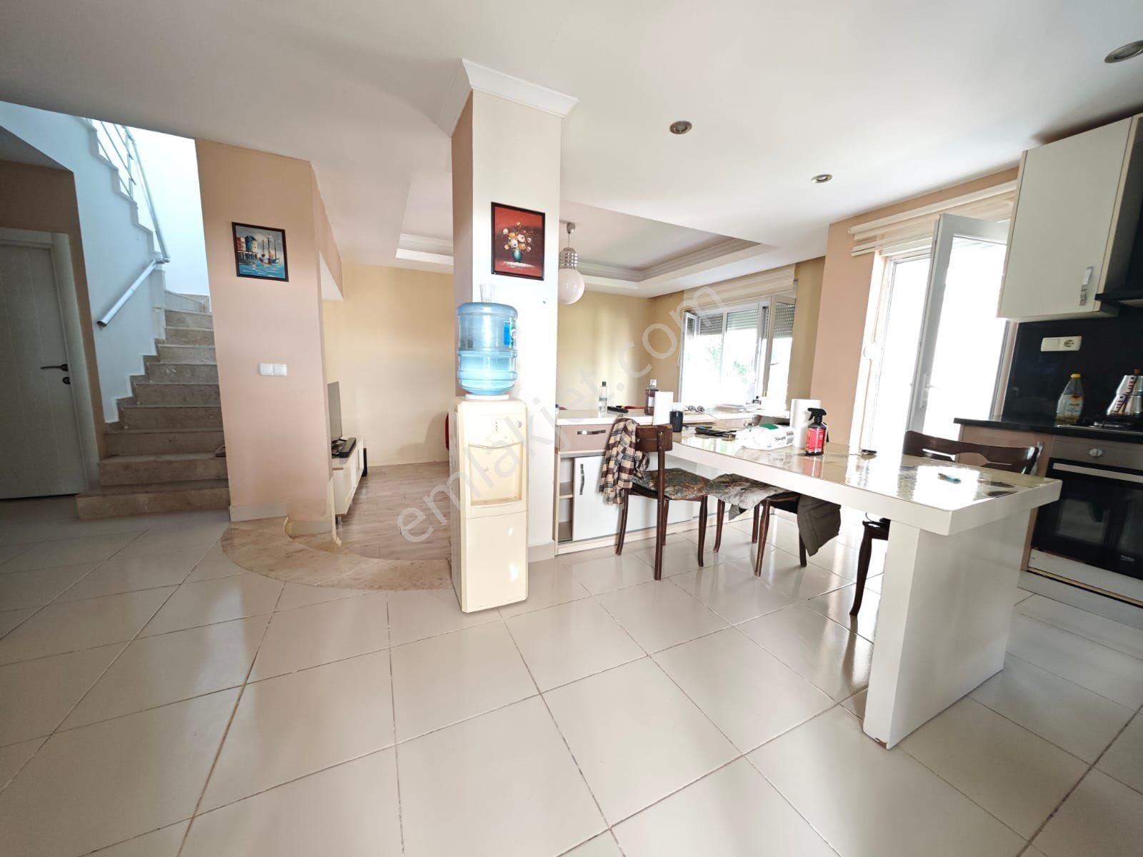 Belek’te Havuzlu Site İçerisinde Lüks Tripleks Villa - Görsel 10
